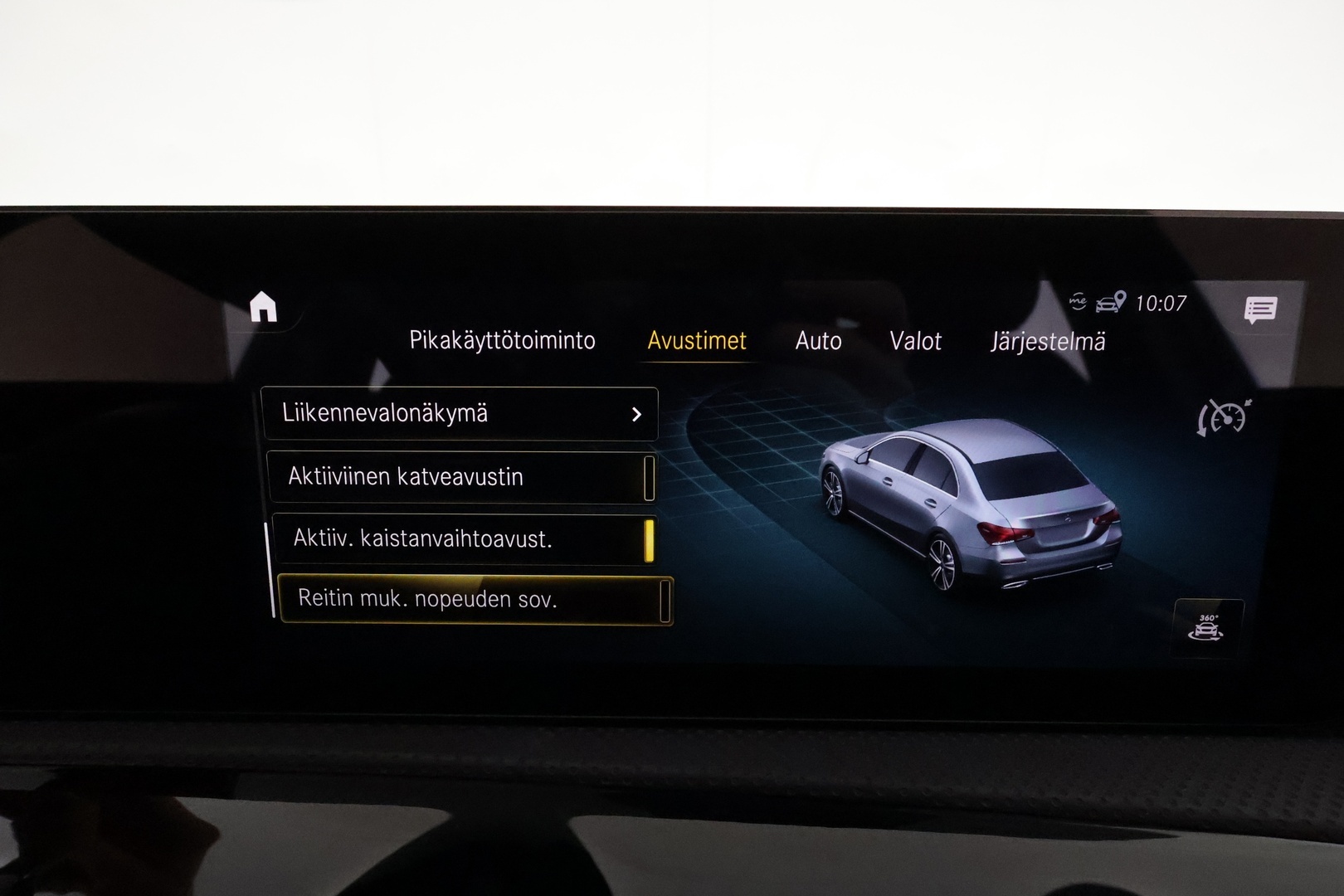 MERCEDES-BENZ A 2021