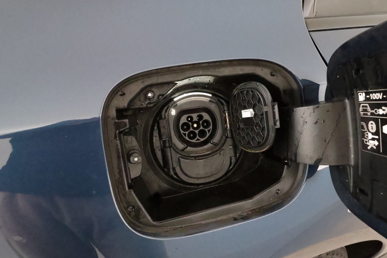 MERCEDES-BENZ A 2021