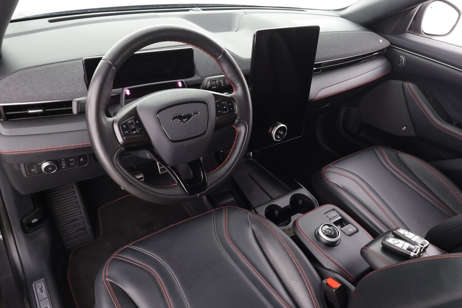 FORD MUSTANG MACH-E 2022