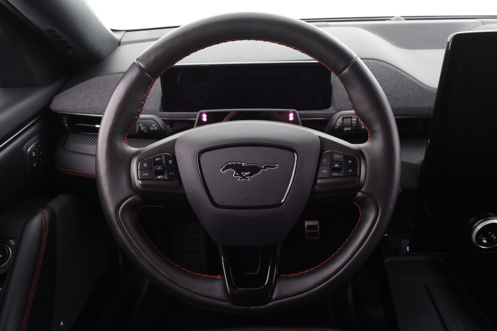 FORD MUSTANG MACH-E 2022