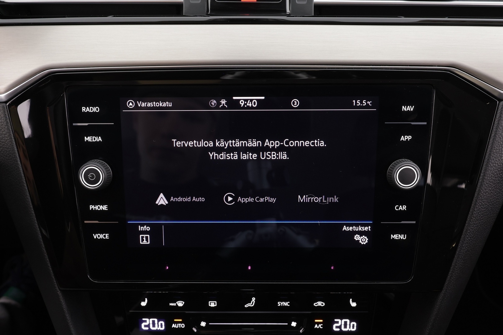 VOLKSWAGEN PASSAT 2022