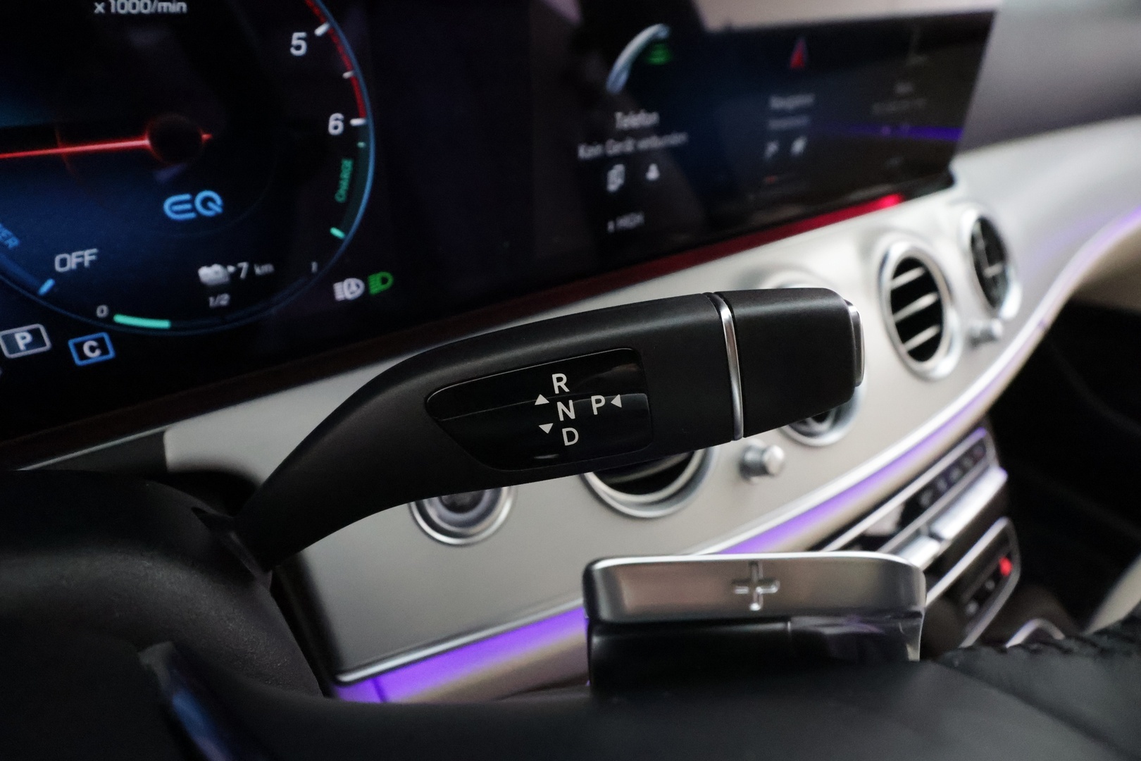 MERCEDES-BENZ E 2021