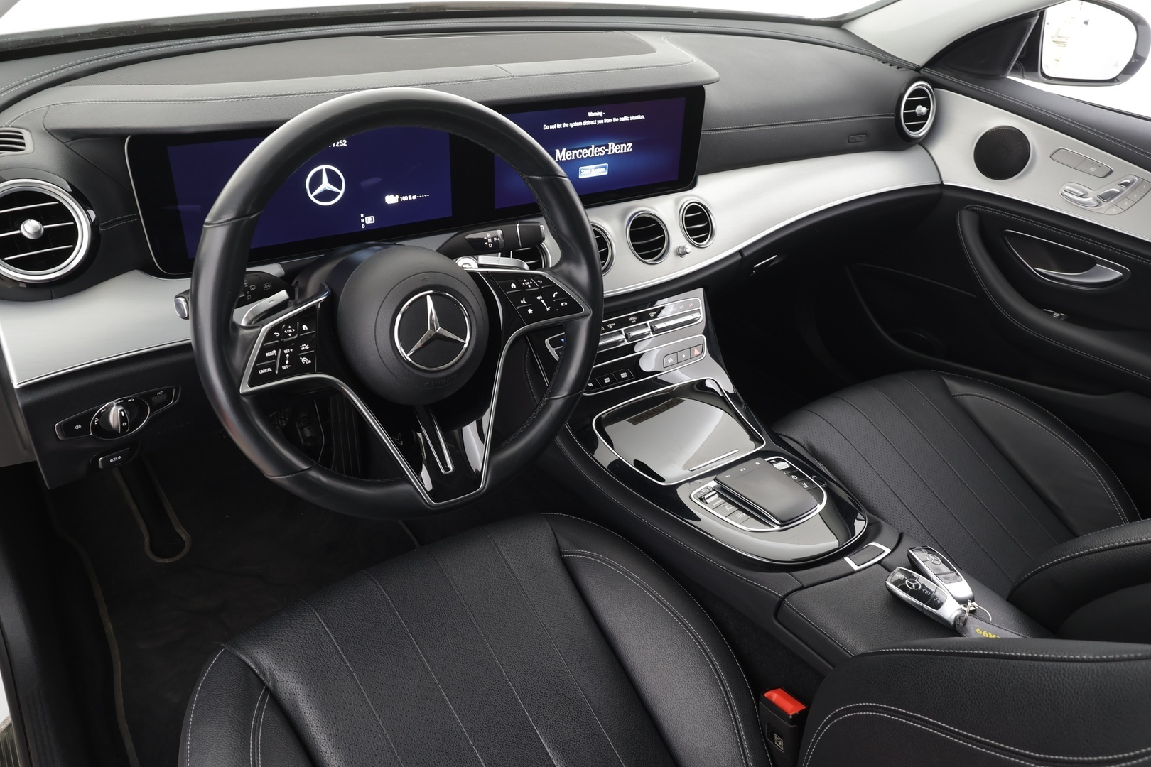 MERCEDES-BENZ E 2023