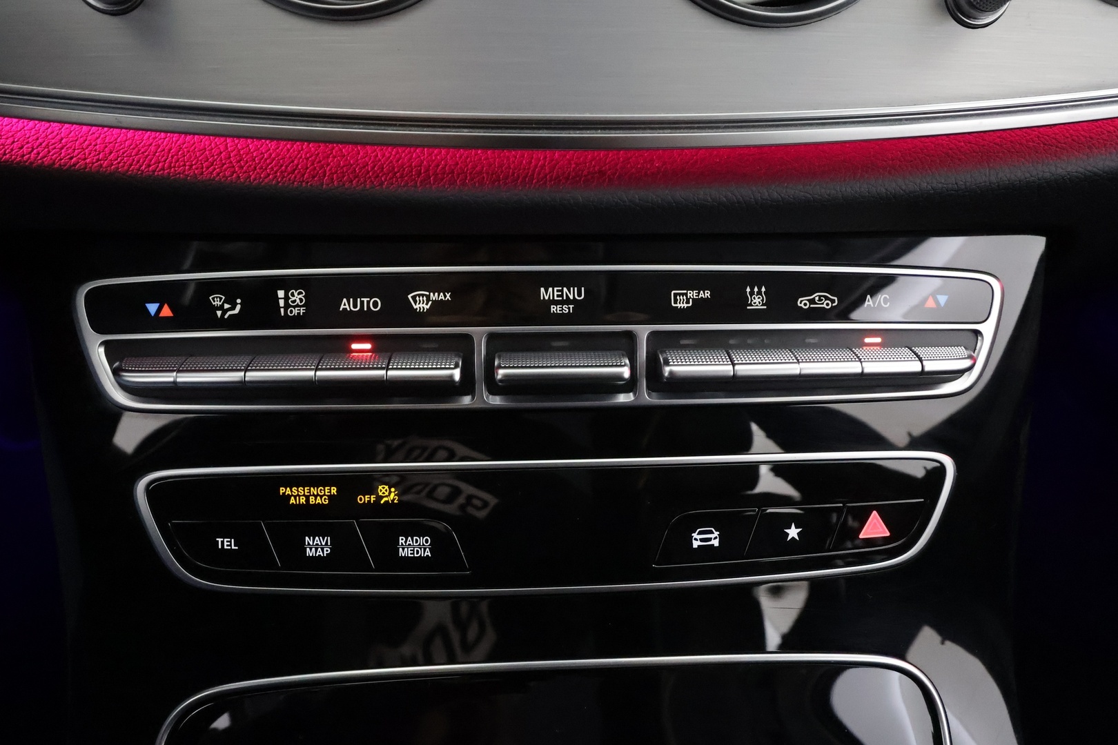 MERCEDES-BENZ E 2023