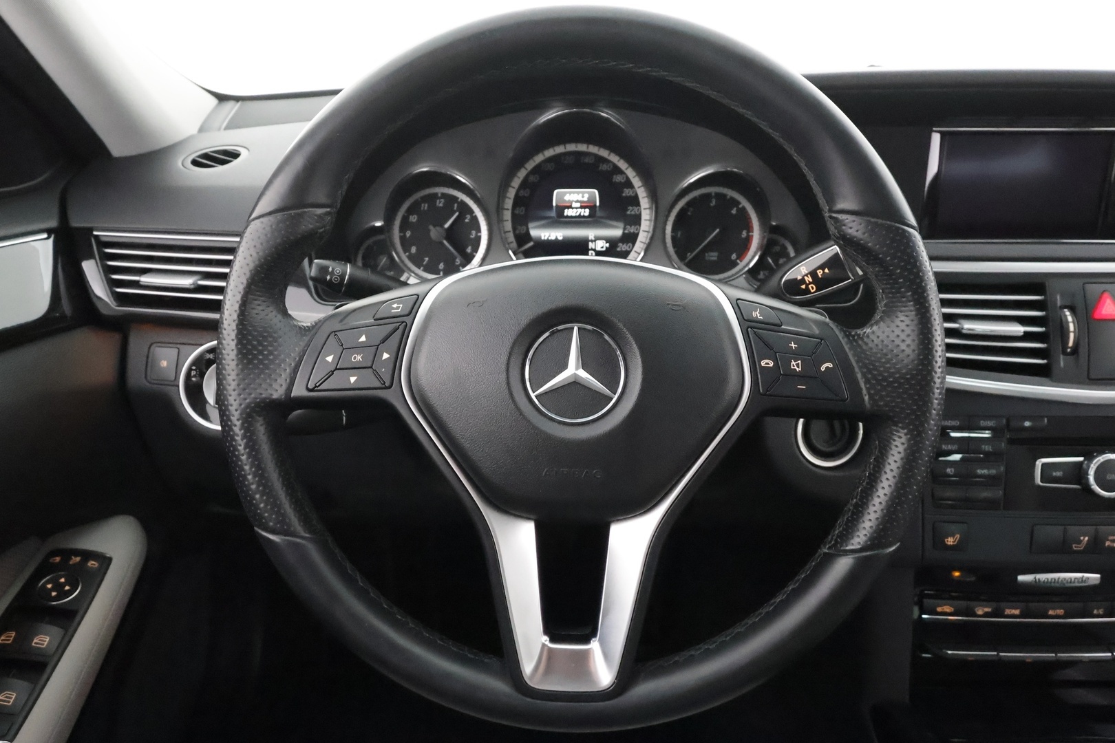 MERCEDES-BENZ E 2013