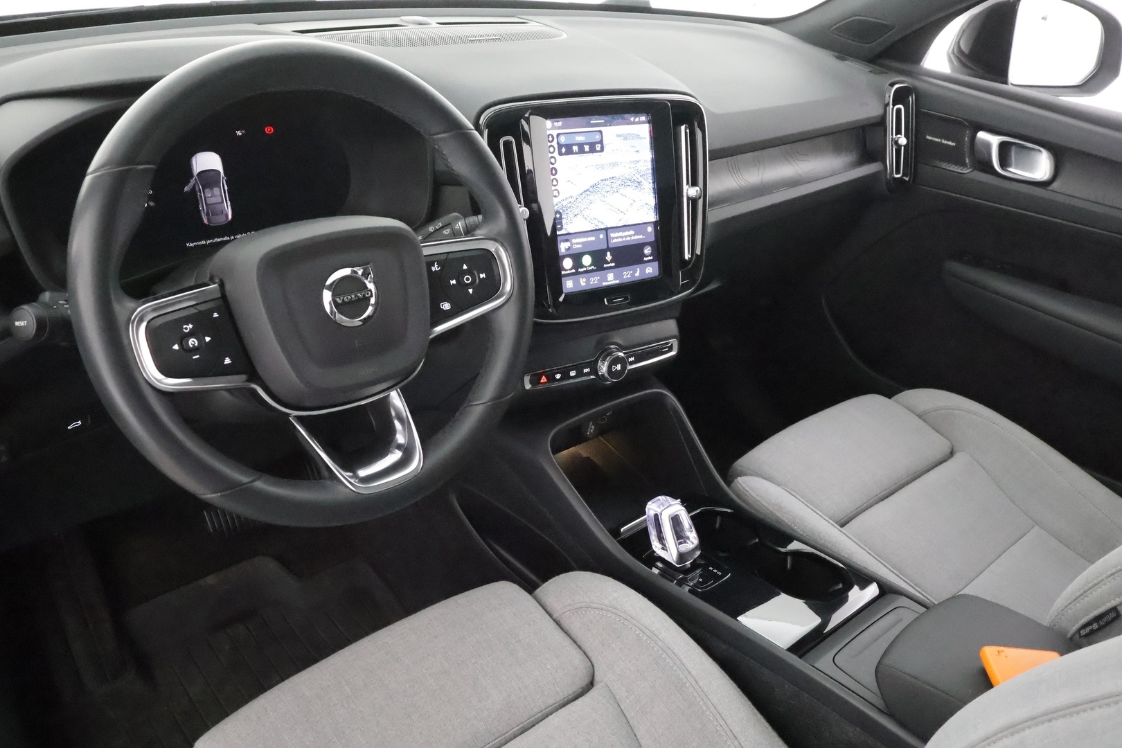 VOLVO C40 2023