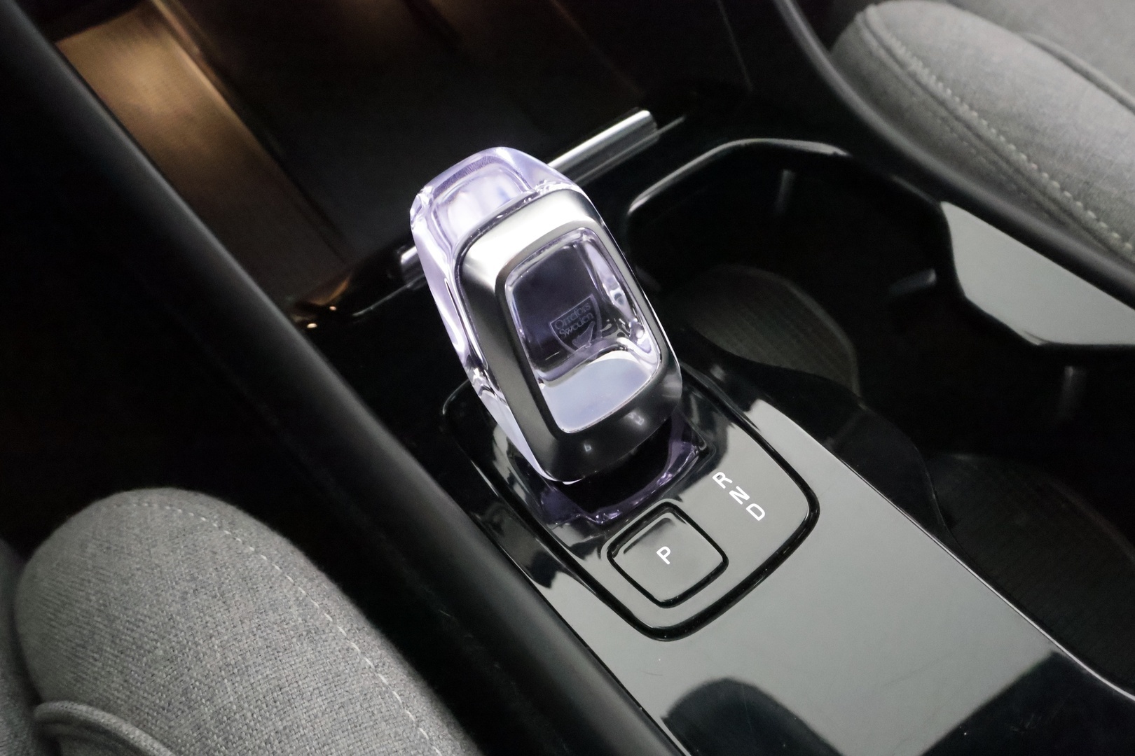 VOLVO C40 2023