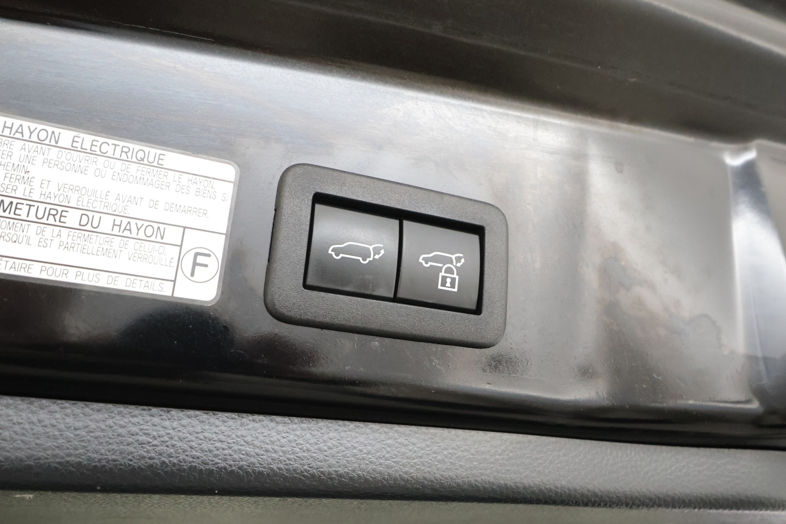 TOYOTA COROLLA CROSS 2023