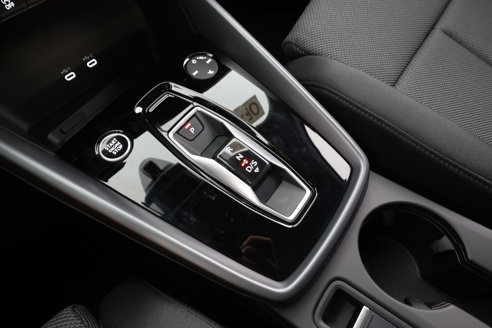 AUDI A3 2025