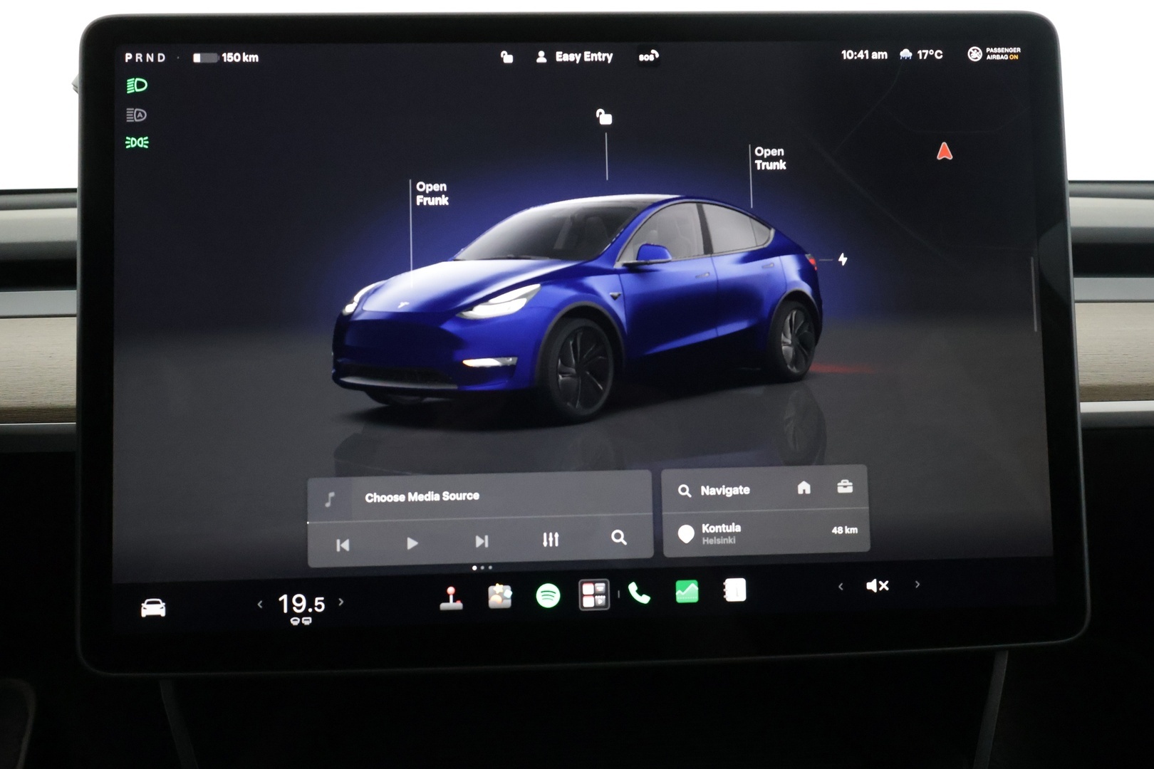 TESLA Model Y 2024
