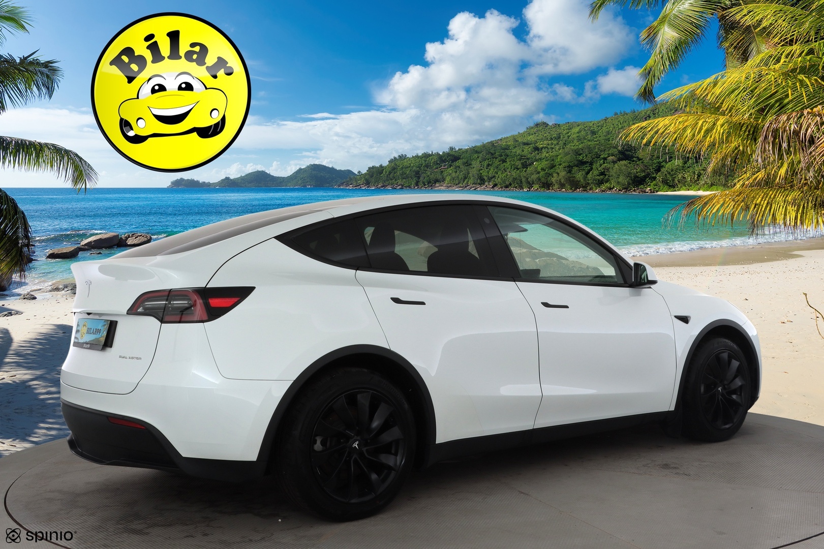 TESLA Model Y 2024