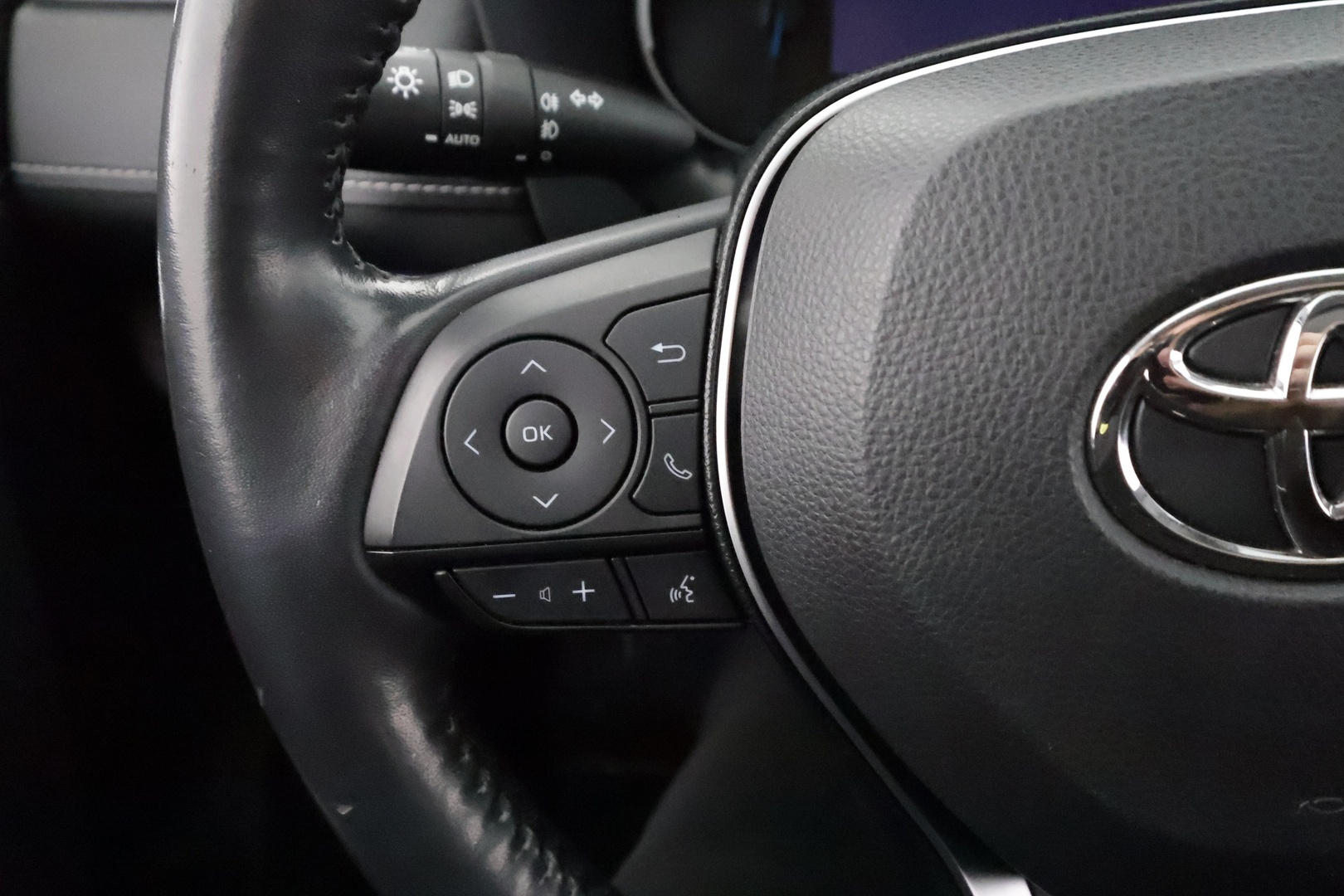 TOYOTA RAV4 2019