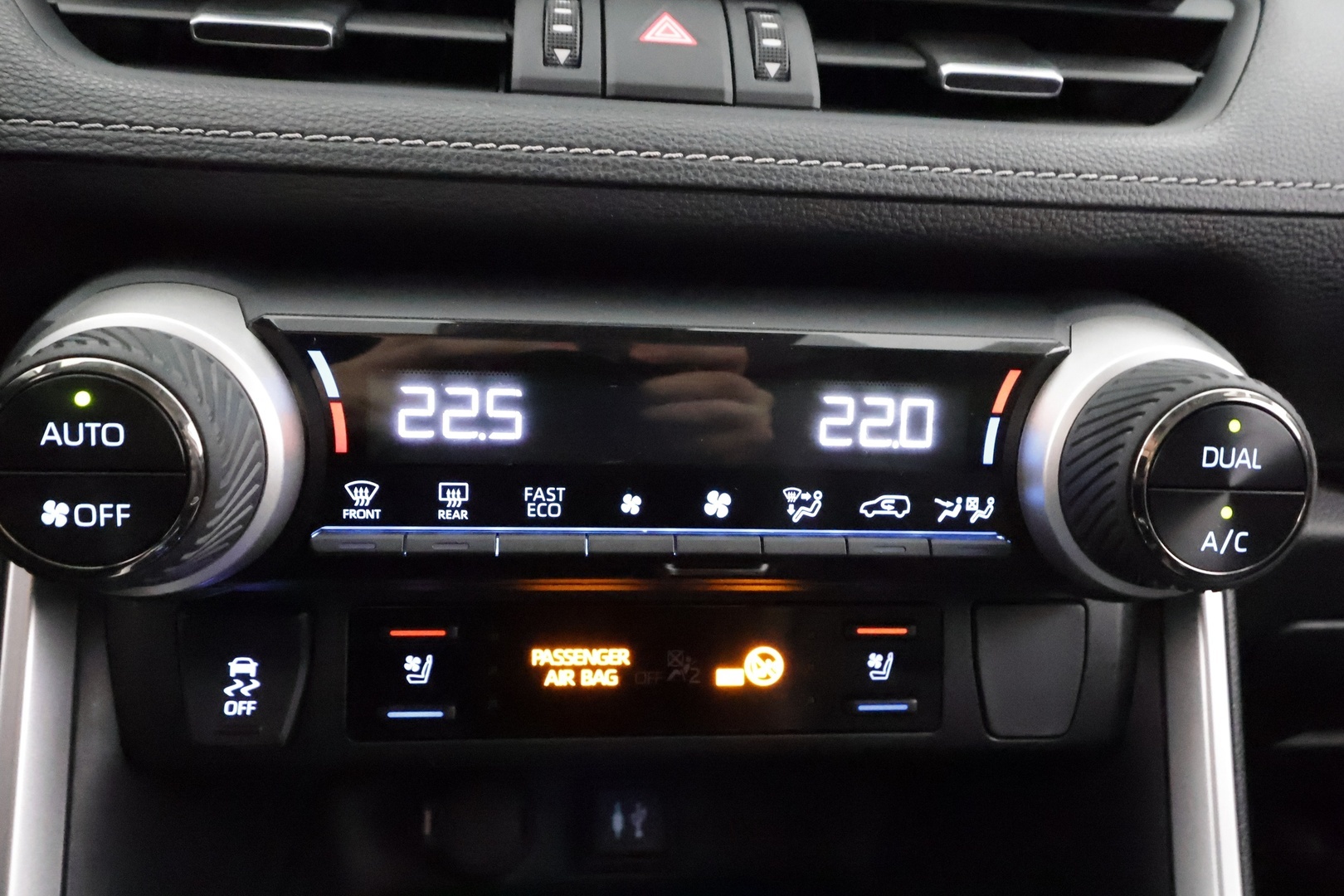 TOYOTA RAV4 2019