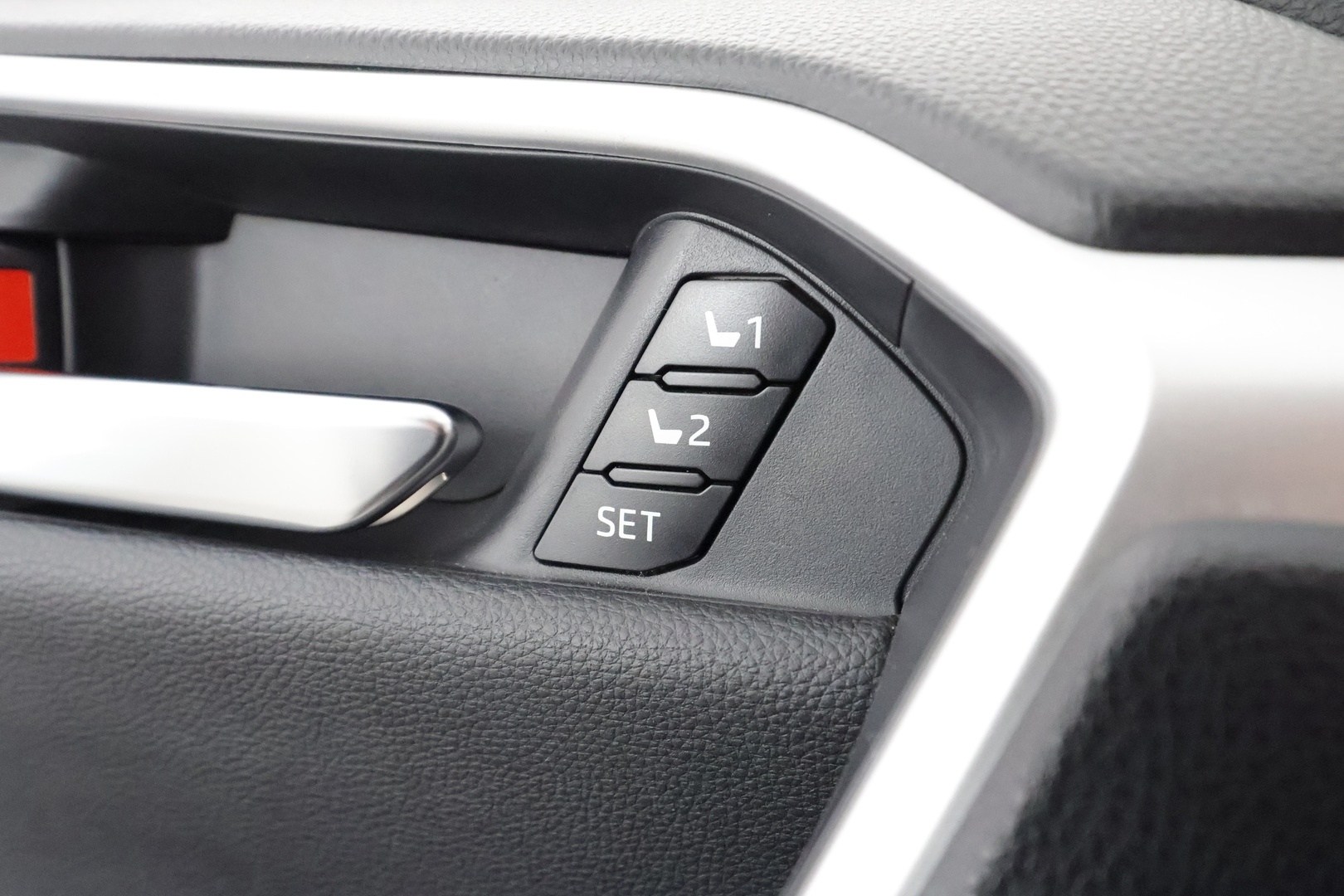 TOYOTA RAV4 2019