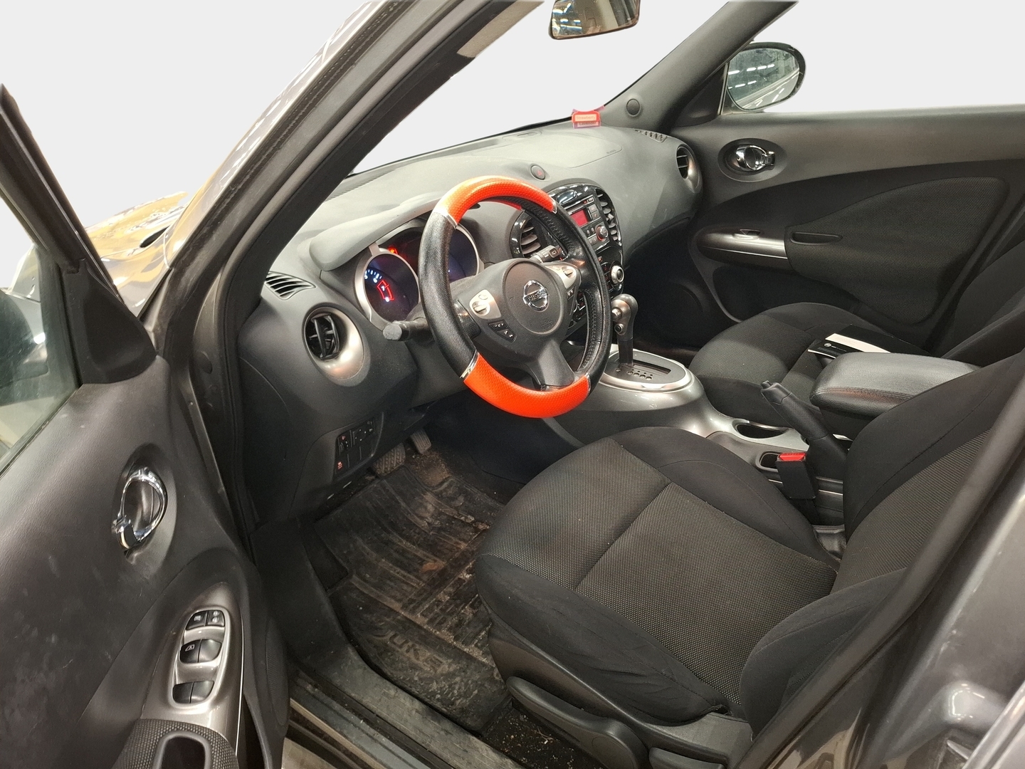 NISSAN Juke 2012