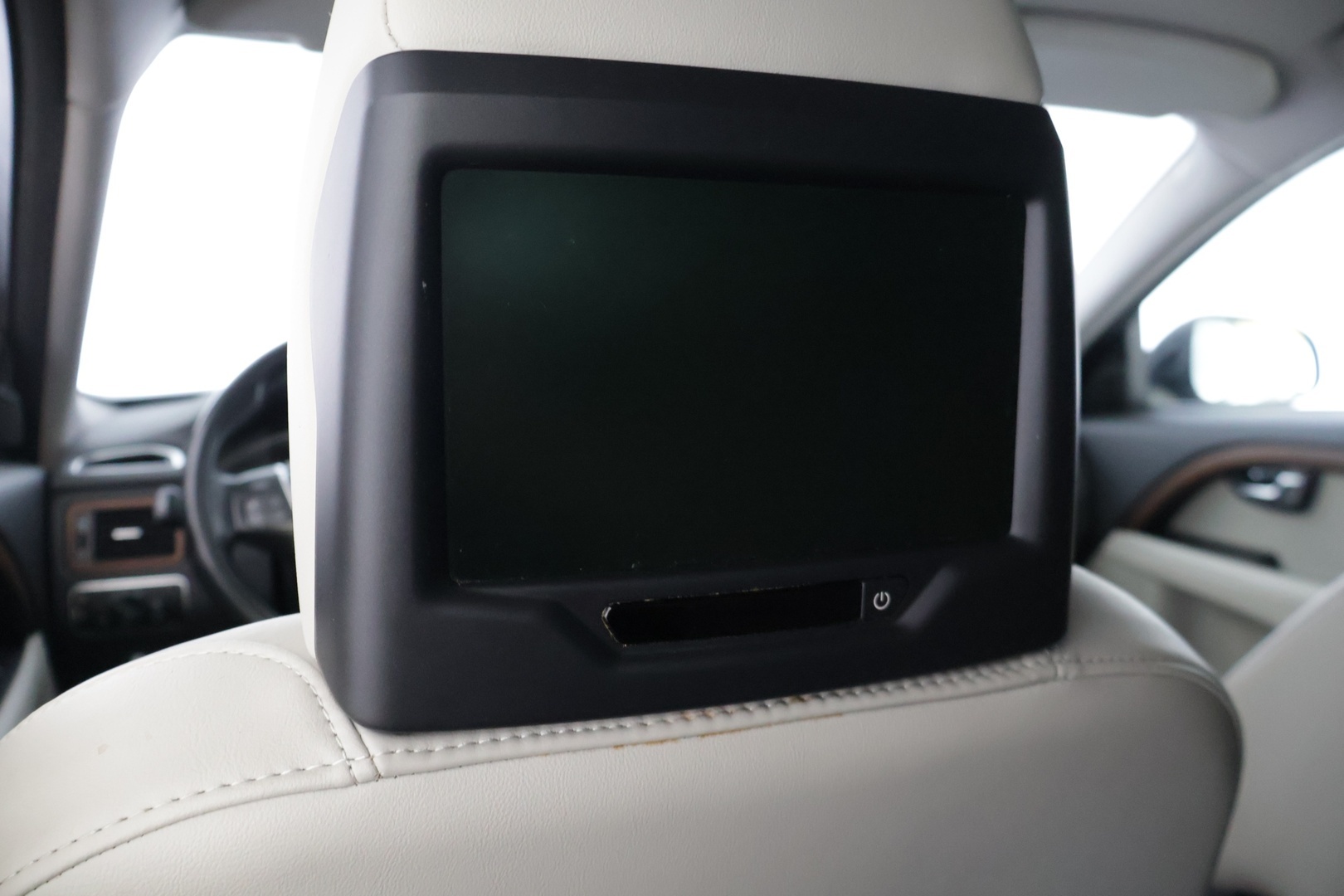 VOLVO V70 2014