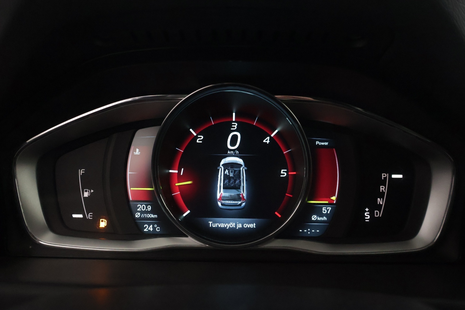 VOLVO V70 2014