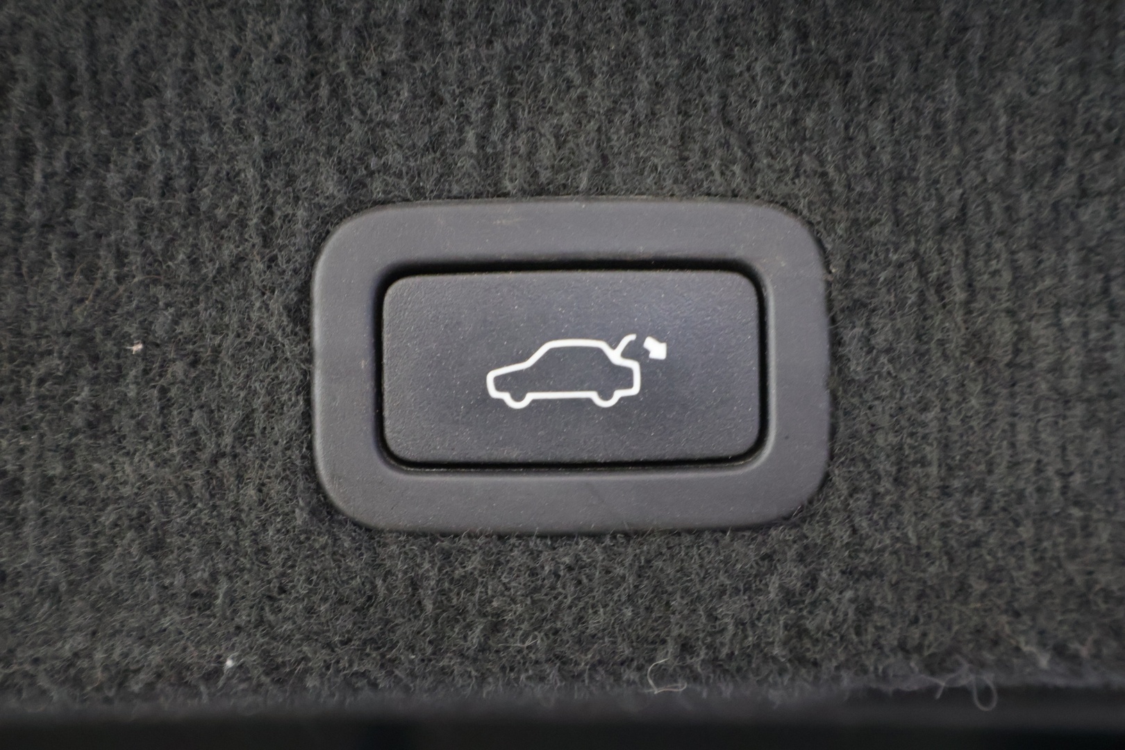VOLVO V70 2014