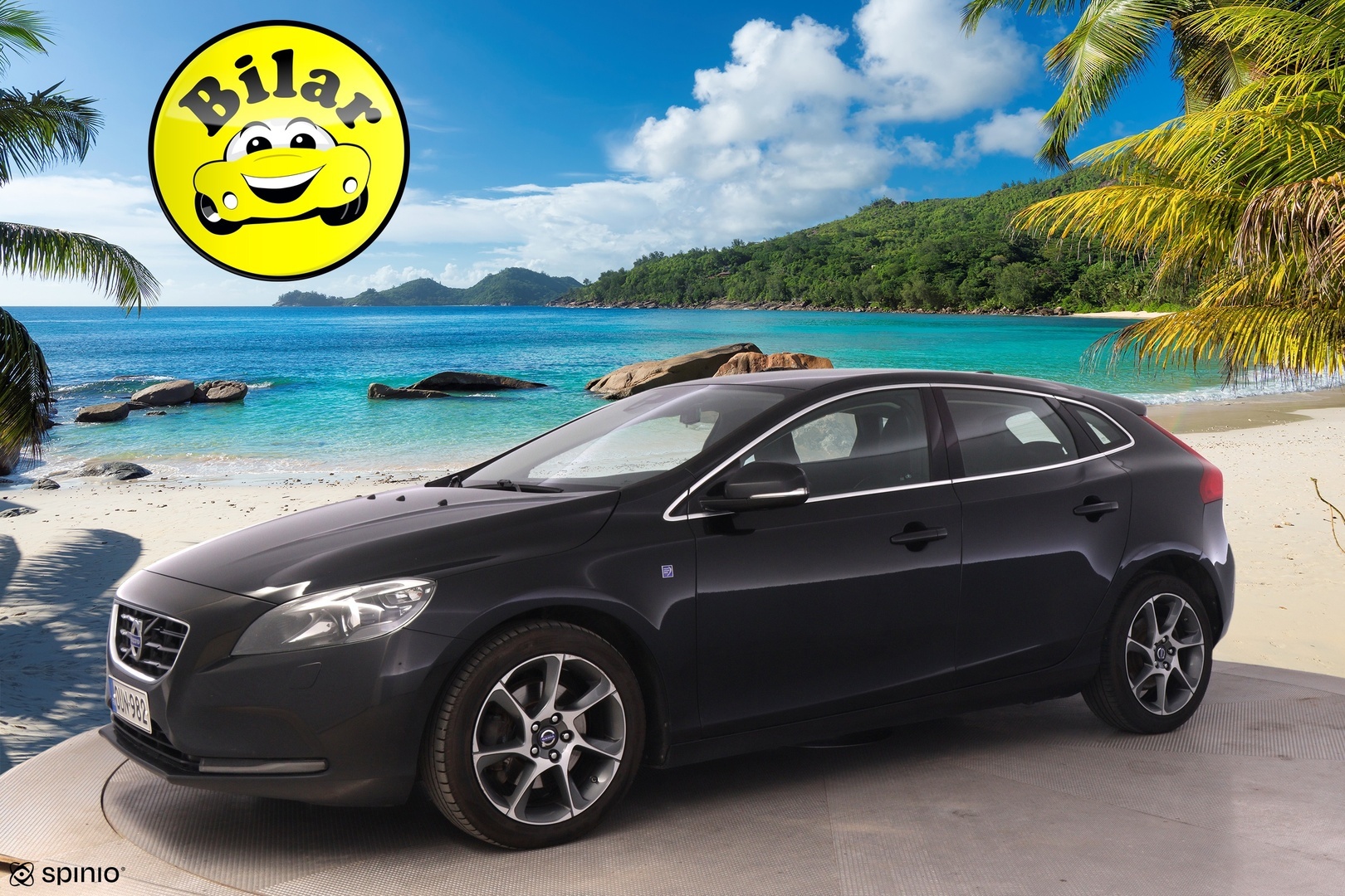 VOLVO V40 2015