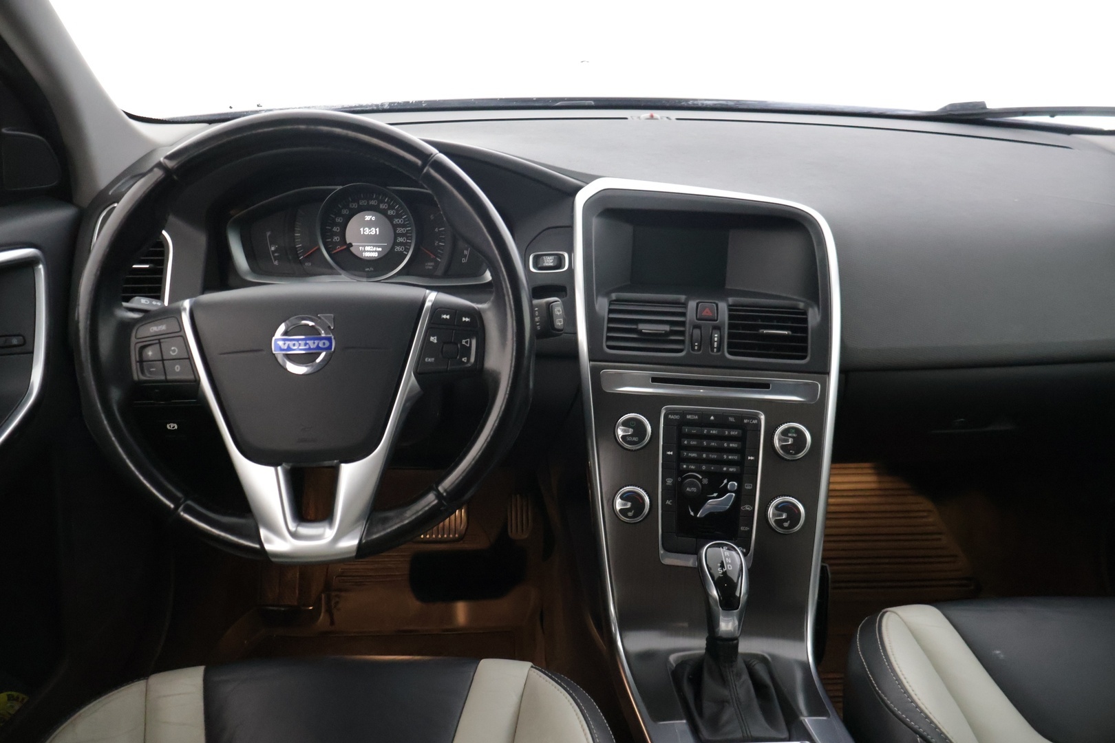 VOLVO XC60 2015