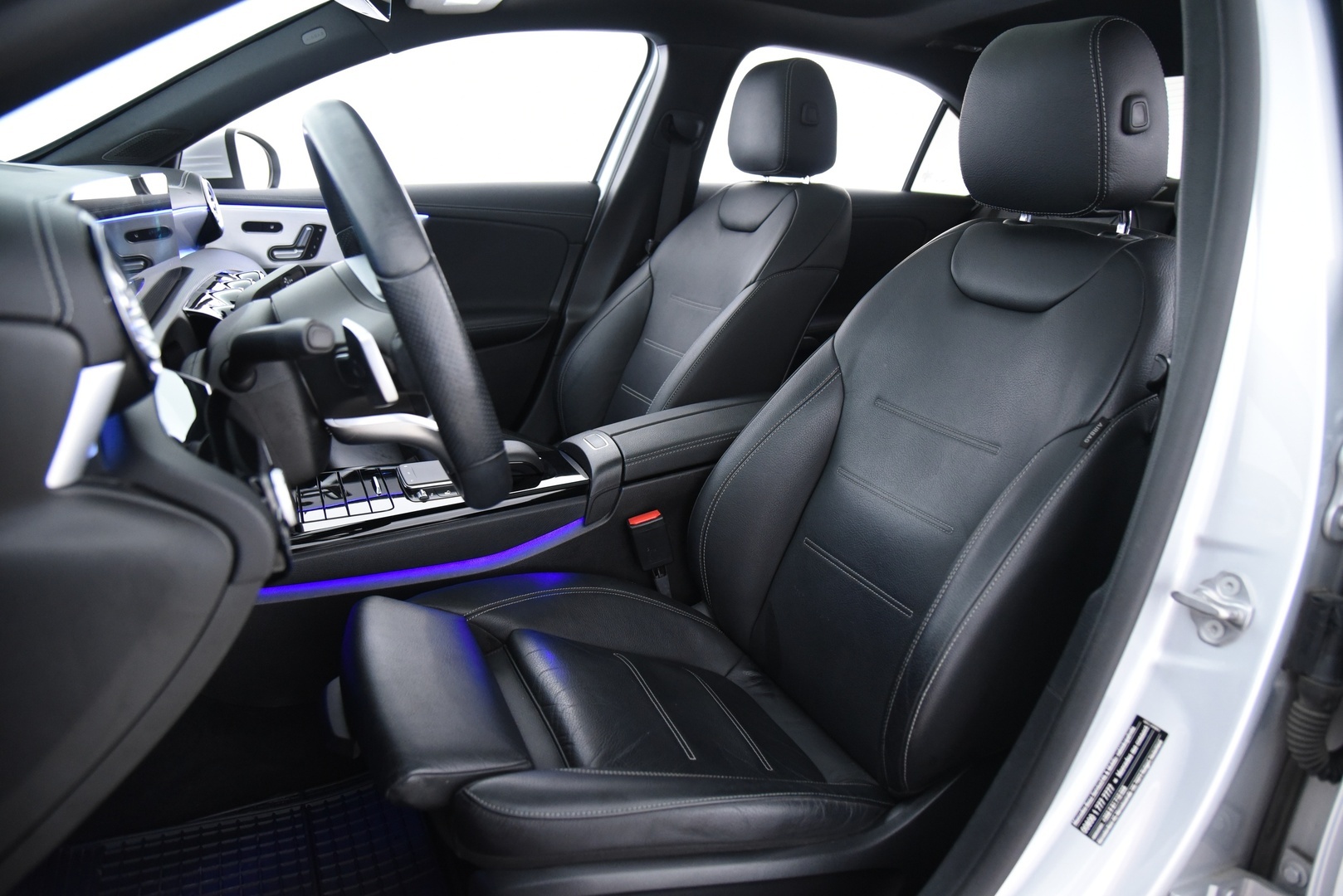 MERCEDES-BENZ A 2020