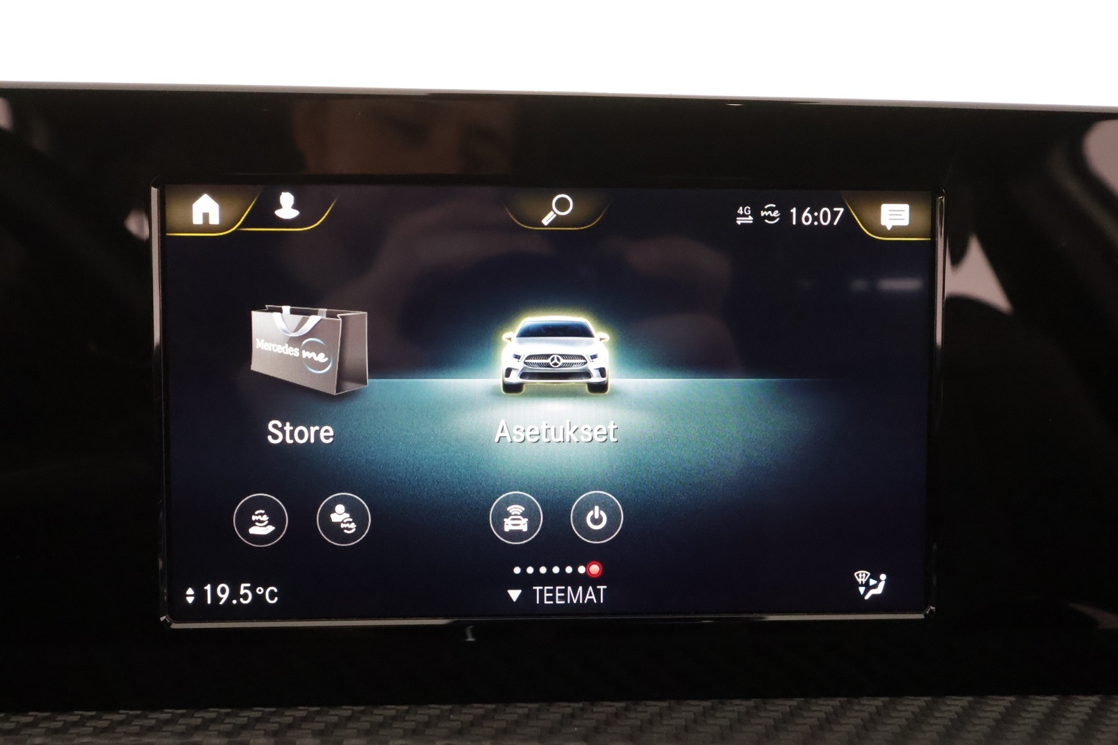 MERCEDES-BENZ A 2020