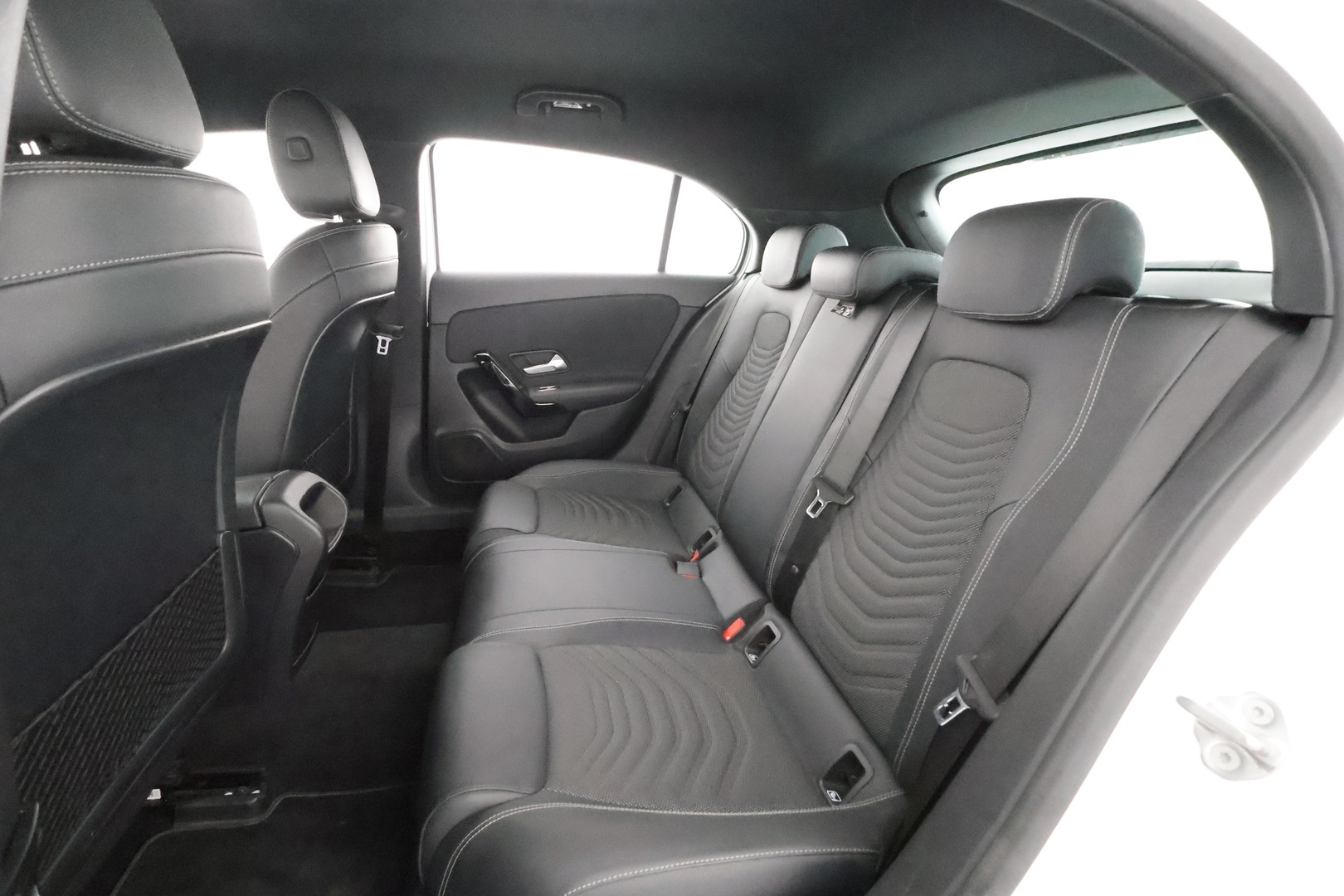 MERCEDES-BENZ A 2020