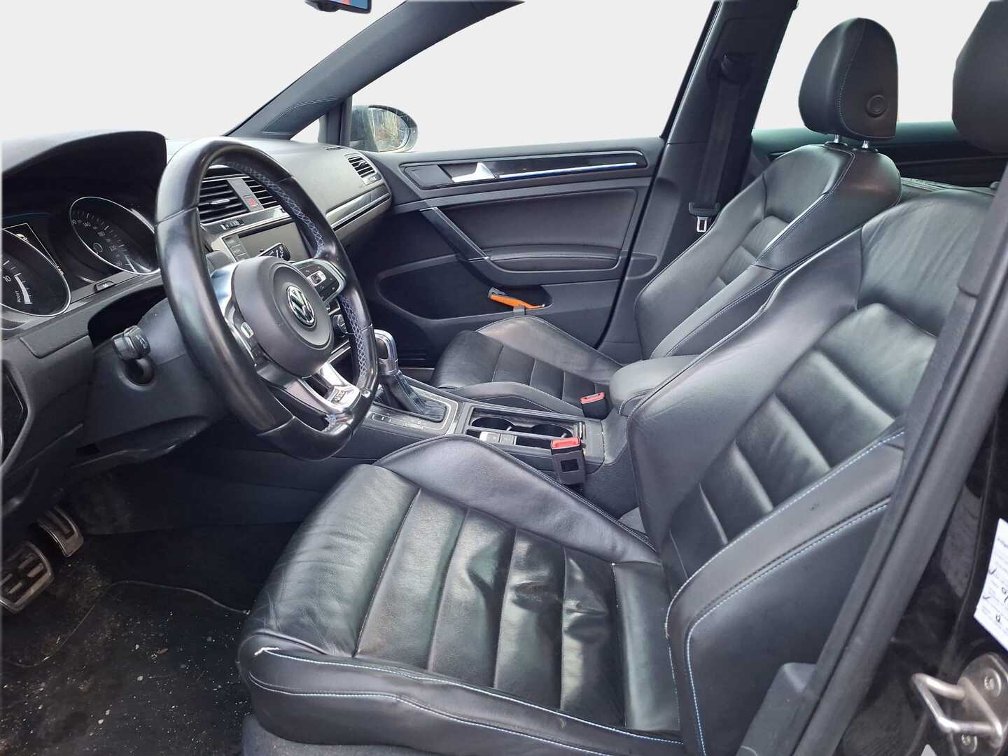 VOLKSWAGEN Golf 2015