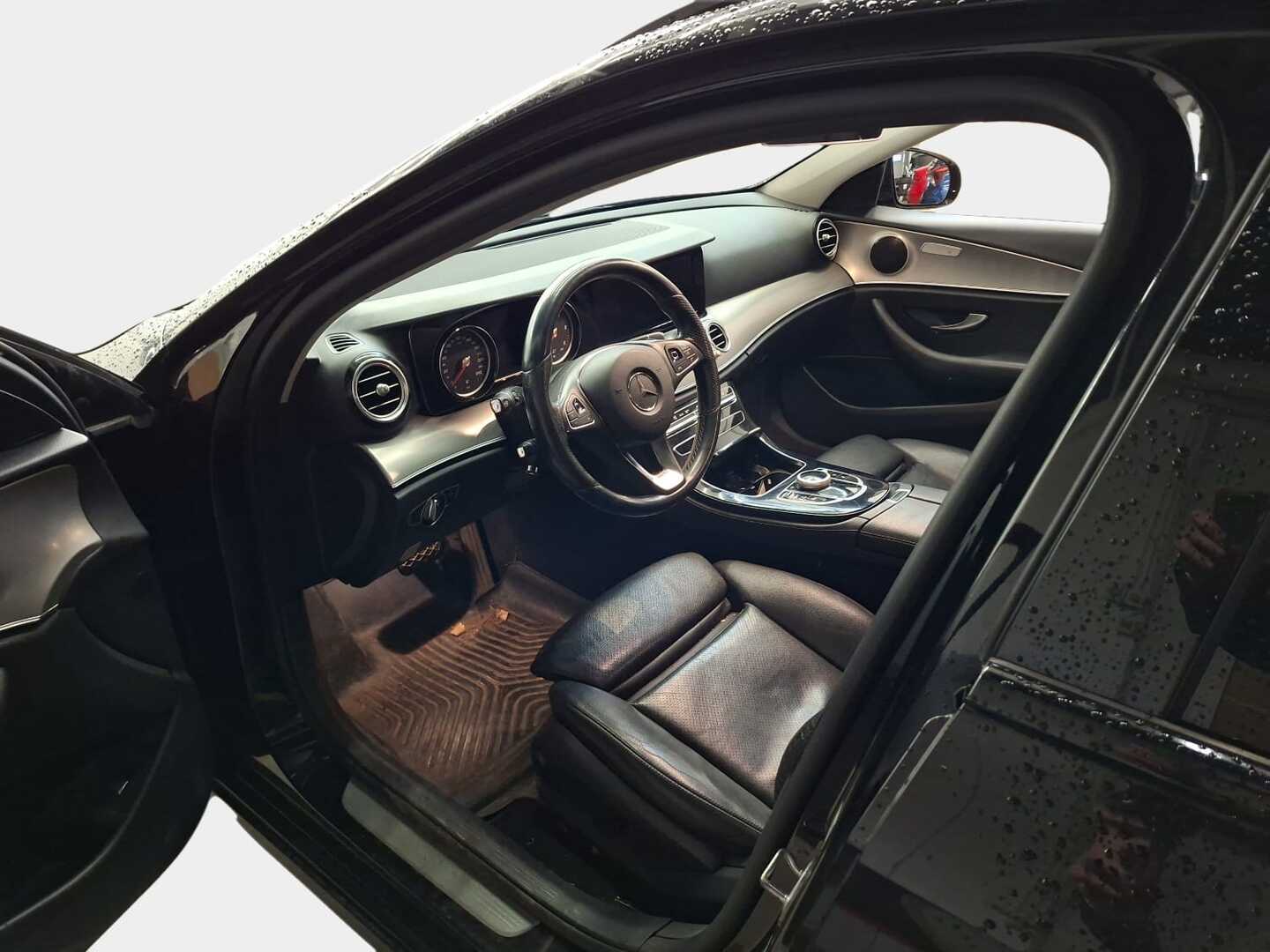 MERCEDES-BENZ E 2018