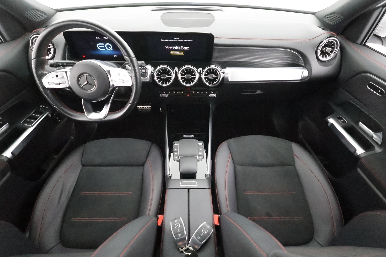 MERCEDES-BENZ EQB 2023