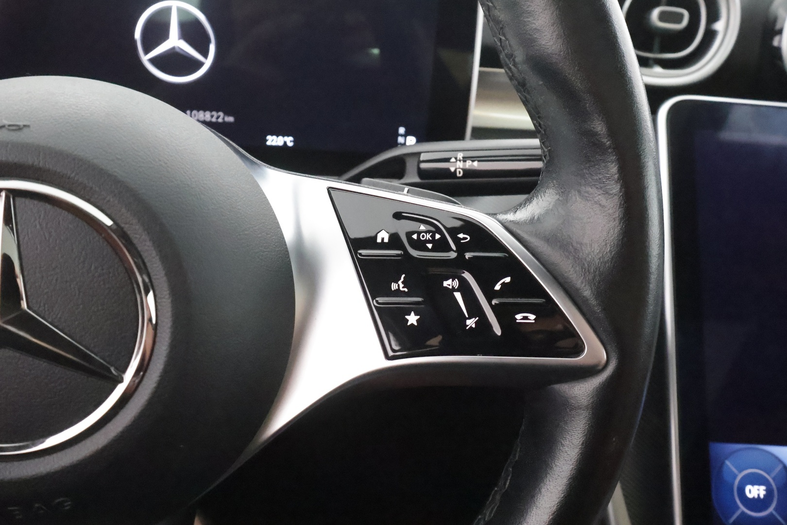 MERCEDES-BENZ C 2023