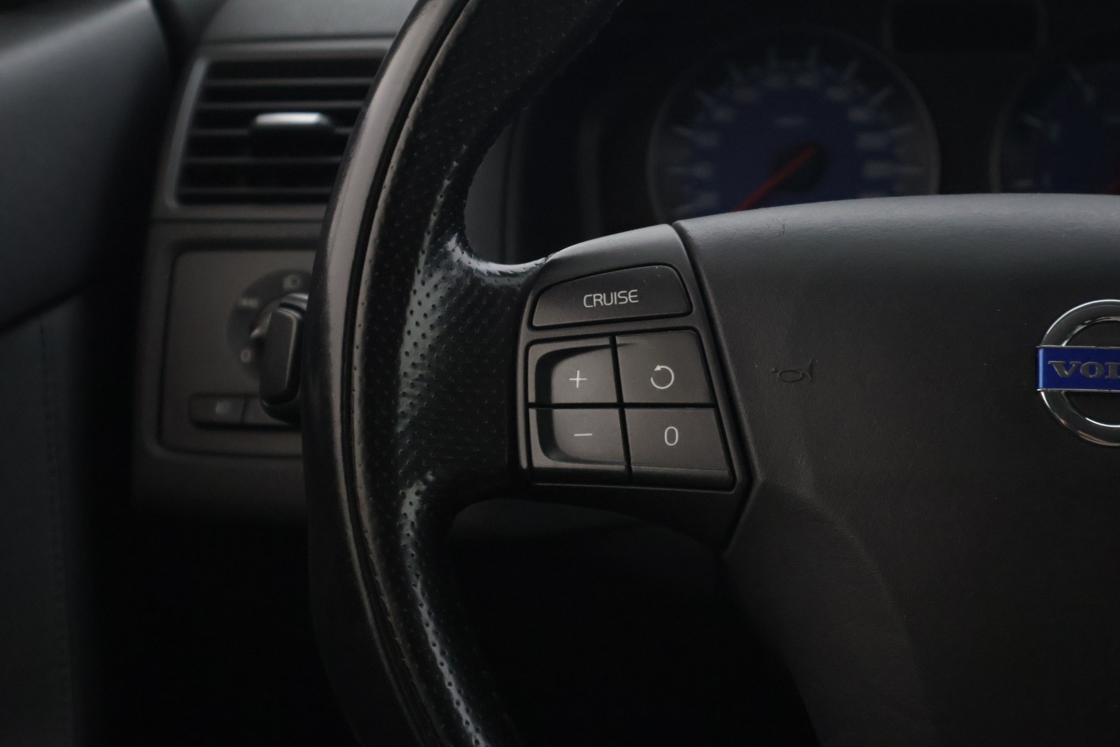 VOLVO V50 2008