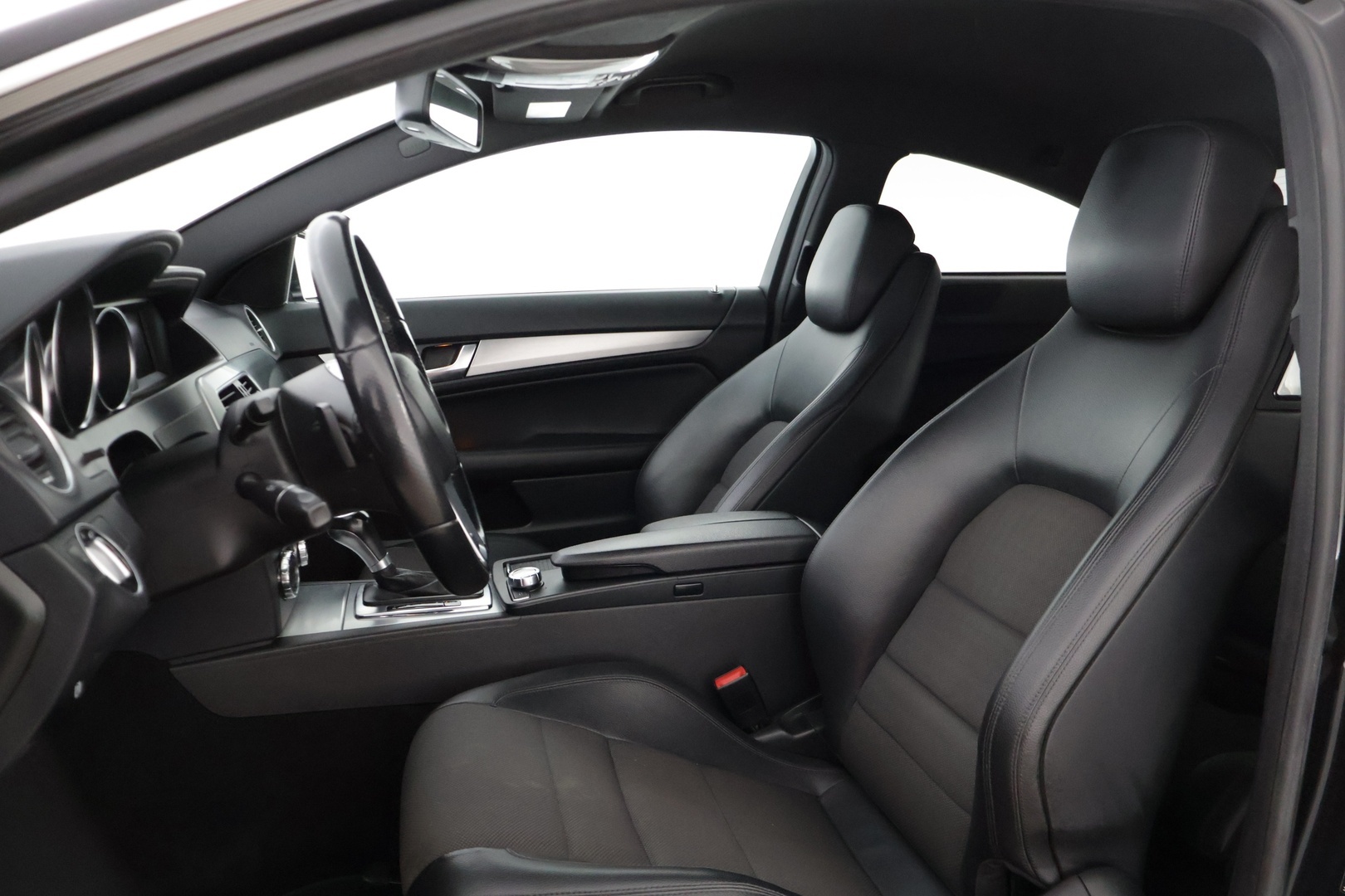 MERCEDES-BENZ C 2011