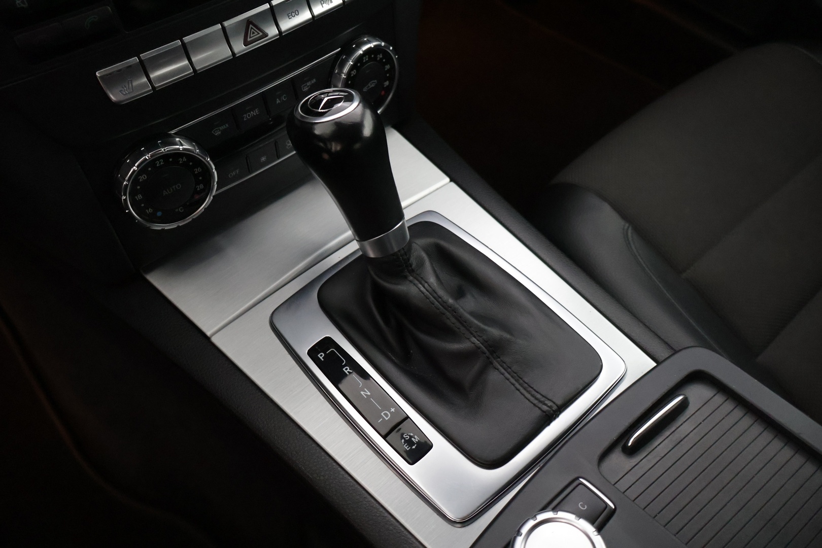 MERCEDES-BENZ C 2011