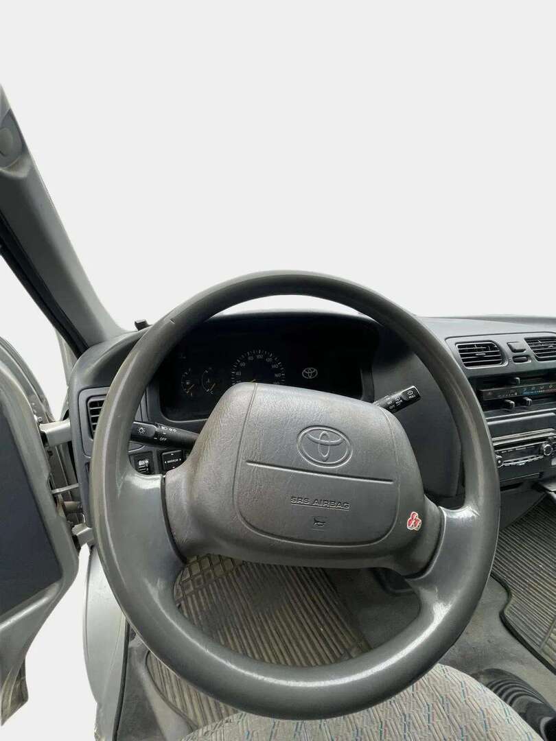 TOYOTA Hiace 2006