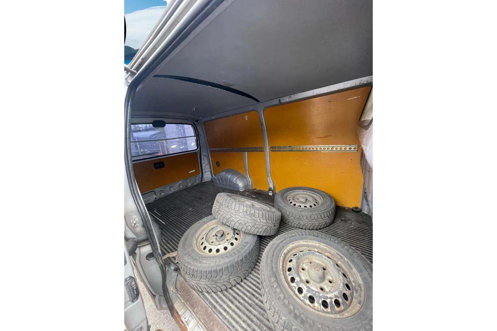 TOYOTA Hiace 2006