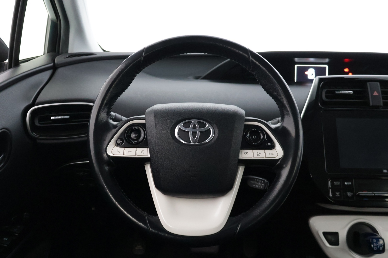 TOYOTA Prius Plug-in 2019