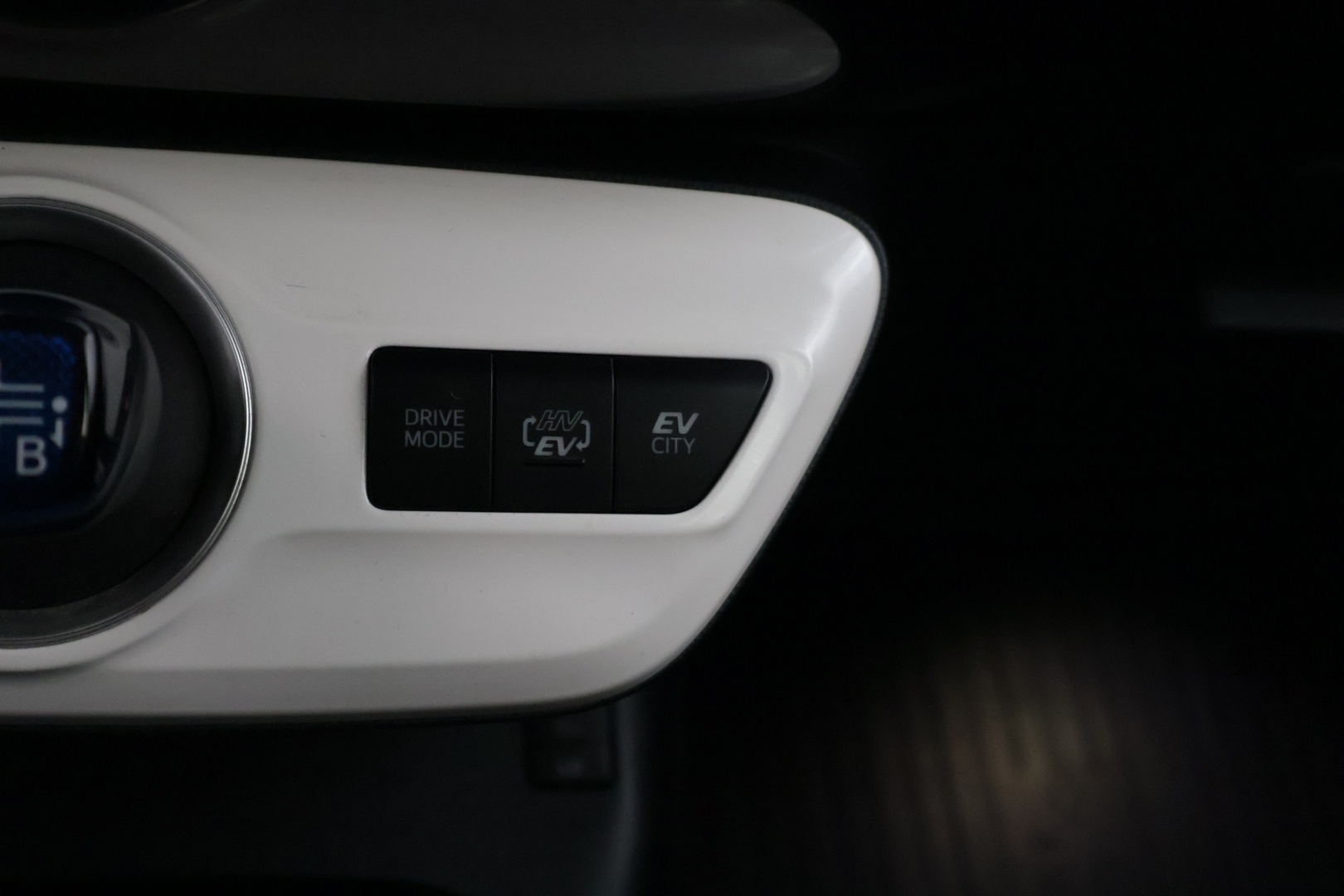 TOYOTA Prius Plug-in 2019