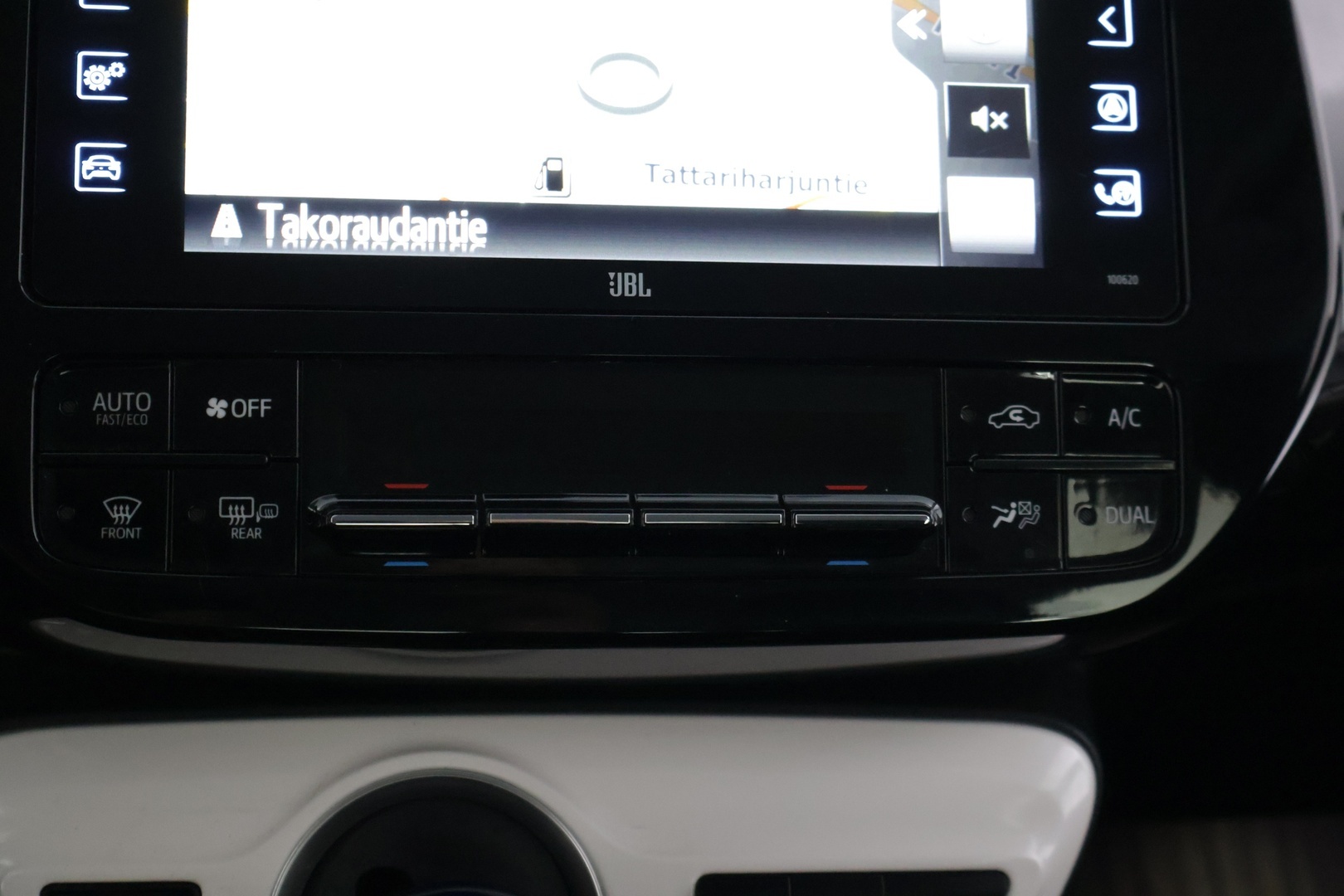 TOYOTA Prius Plug-in 2019