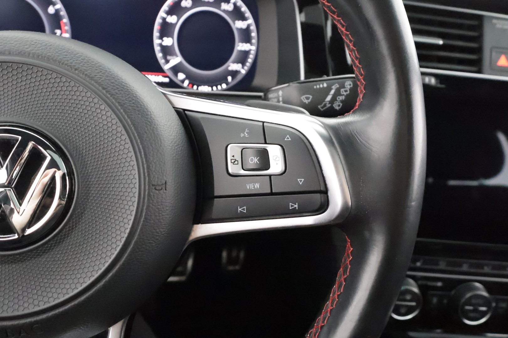 VOLKSWAGEN Golf 2019