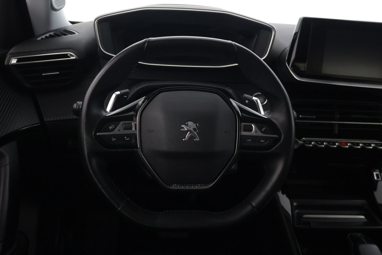 PEUGEOT 2008 2021