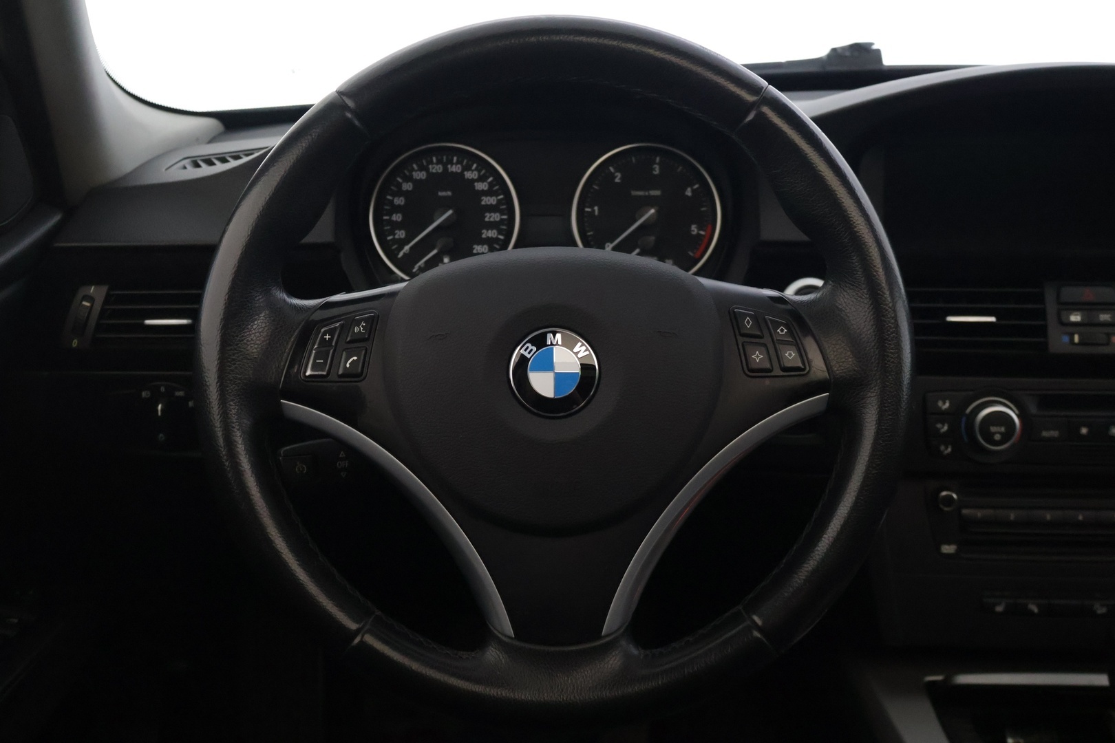 BMW 330 2008