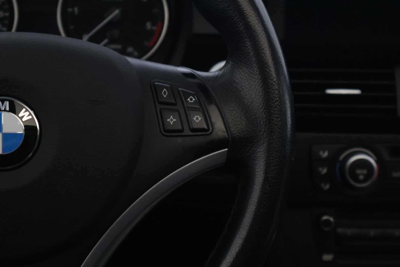 BMW 330 2008