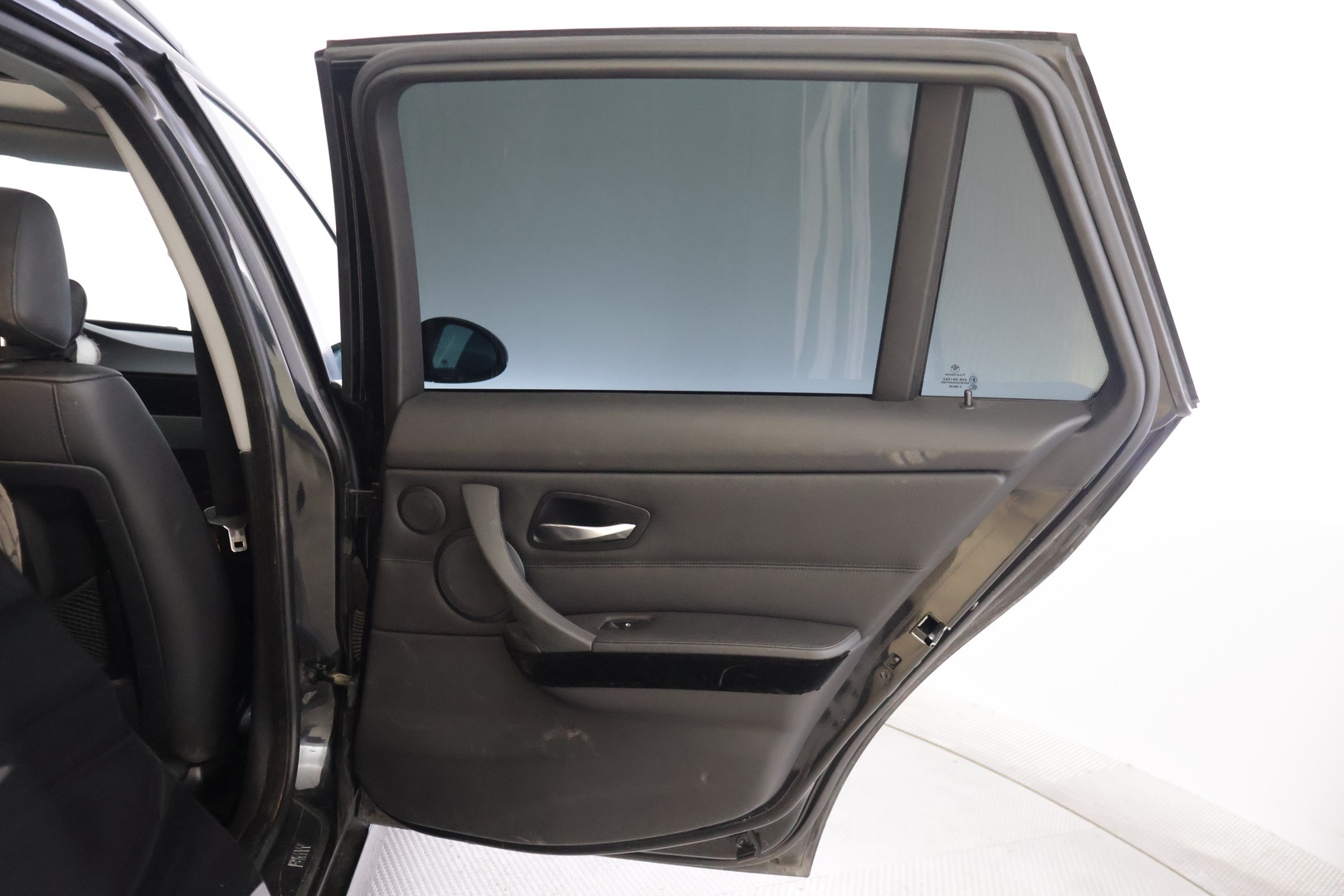BMW 330 2008