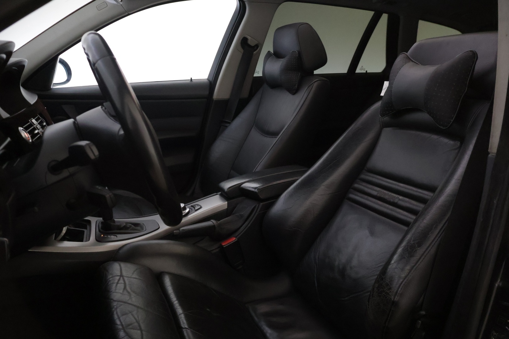 BMW 330 2008
