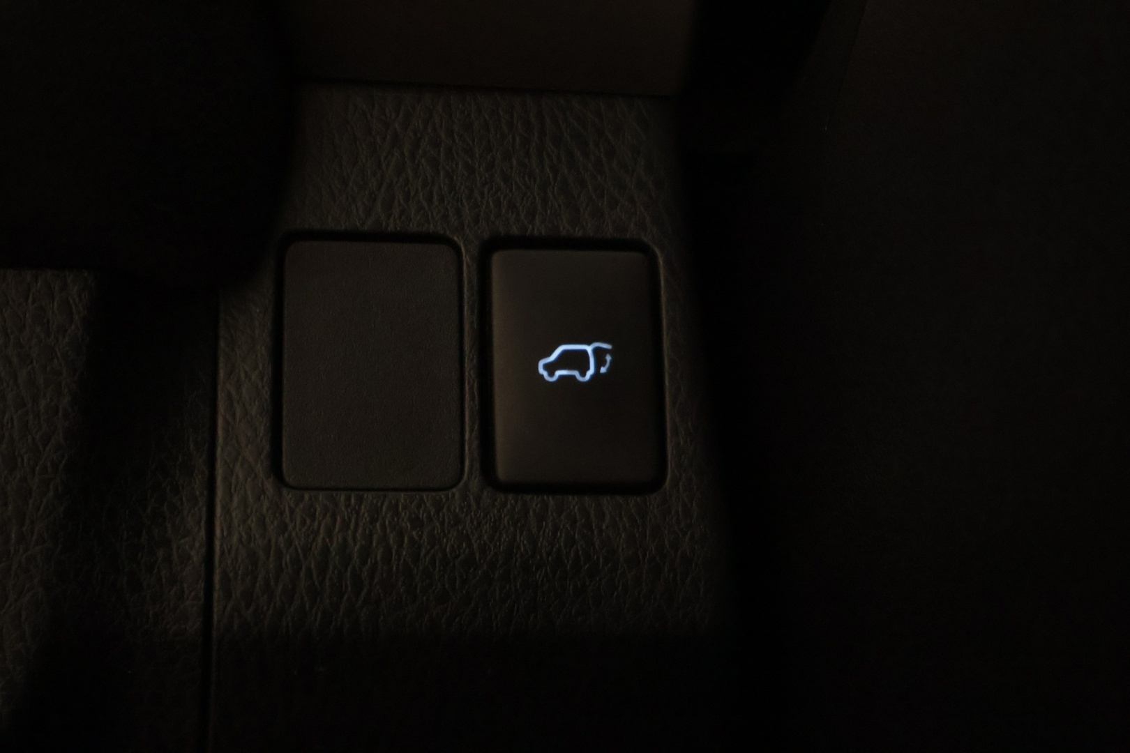 TOYOTA RAV4 2017