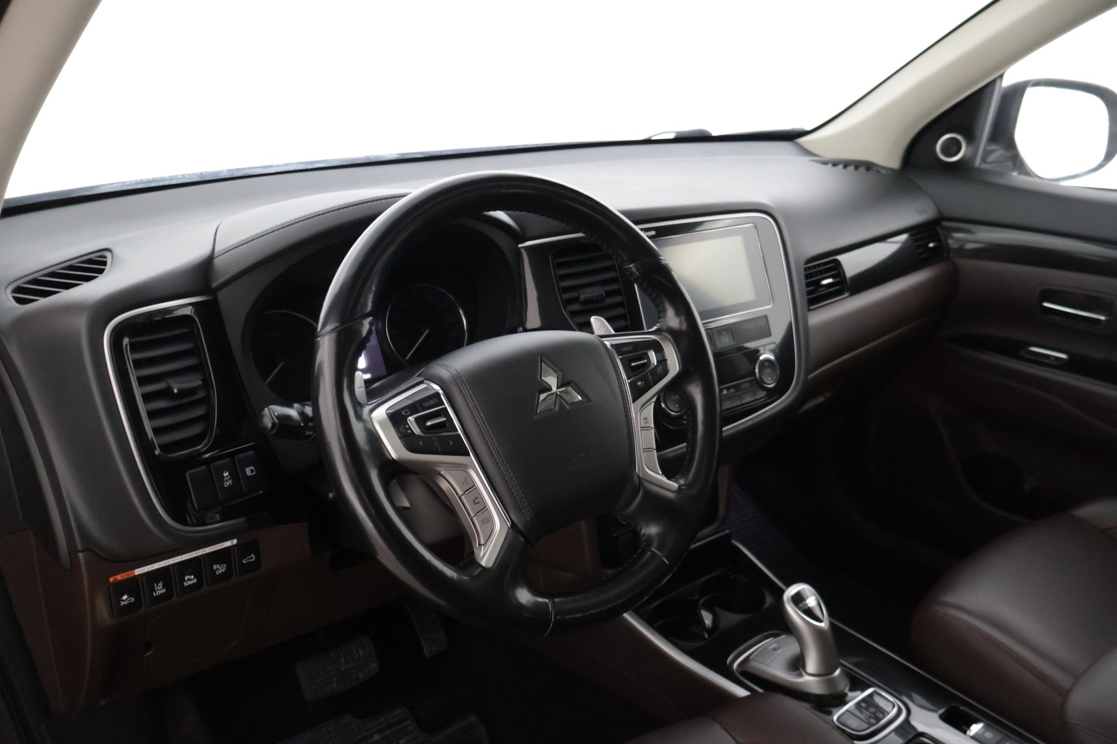 MITSUBISHI Outlander PHEV 2017