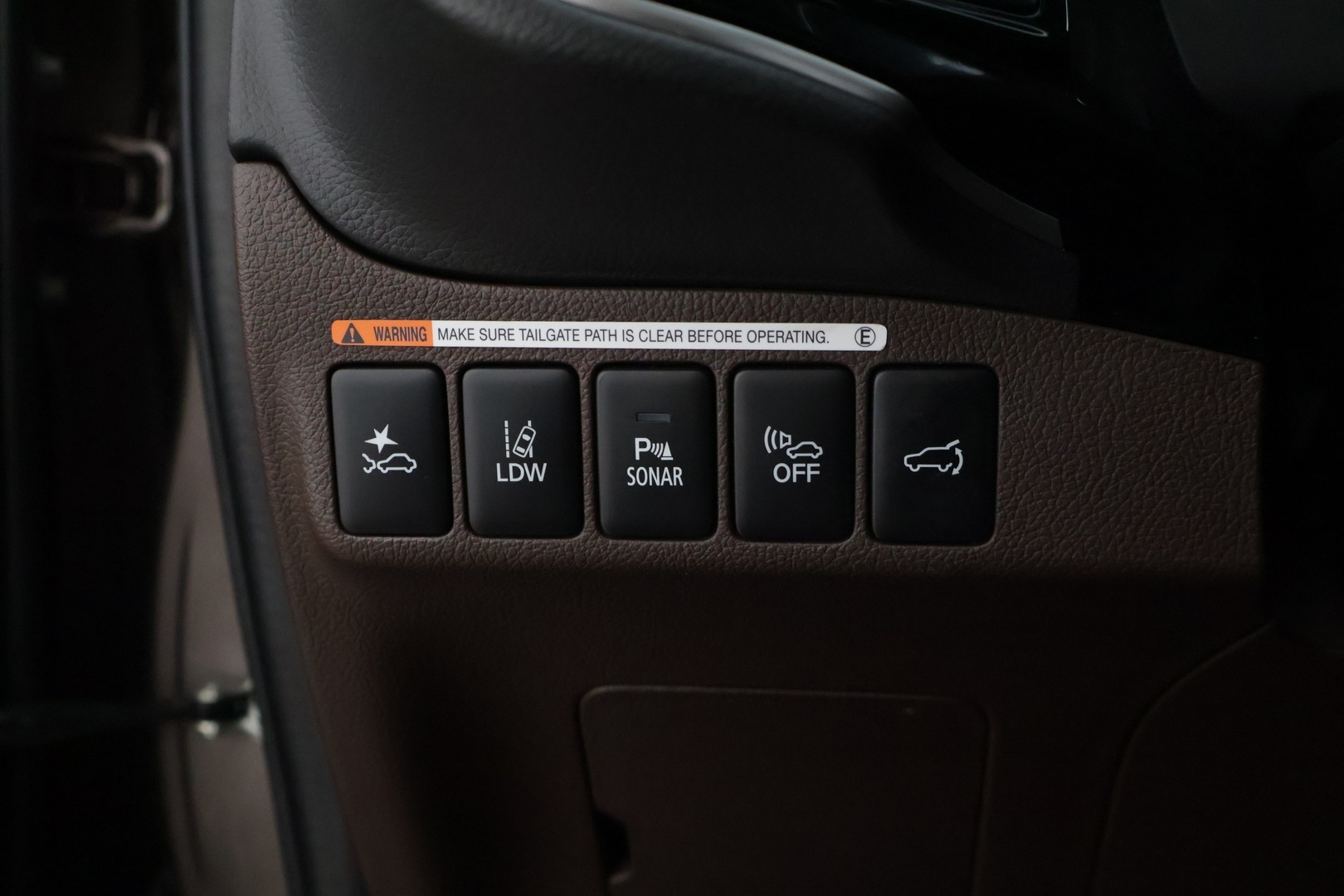 MITSUBISHI Outlander PHEV 2017