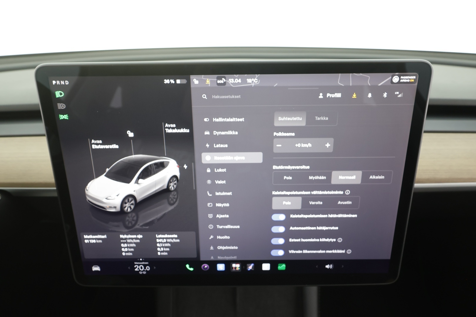 TESLA Model Y 2024
