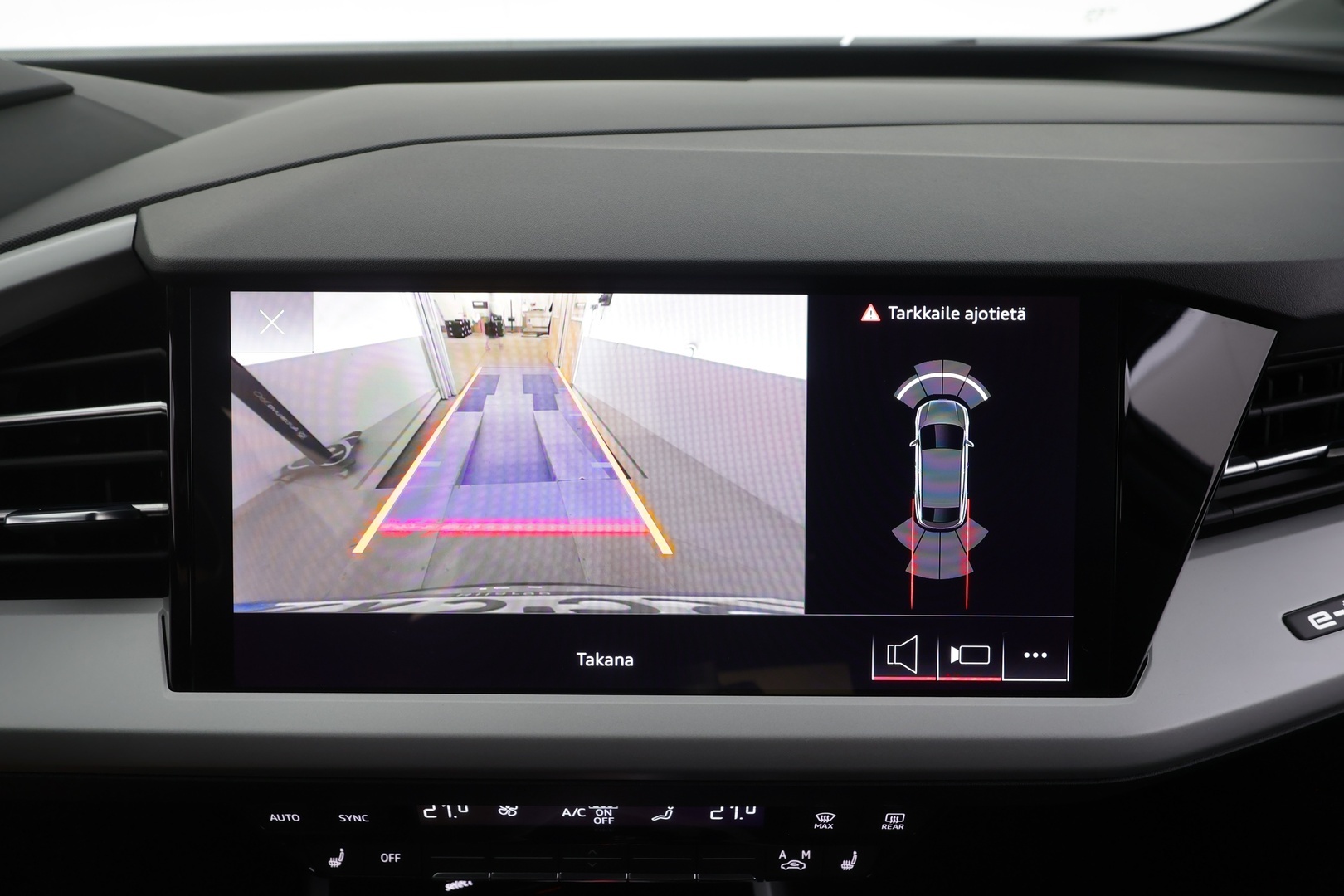 AUDI Q4 E-TRON 2022